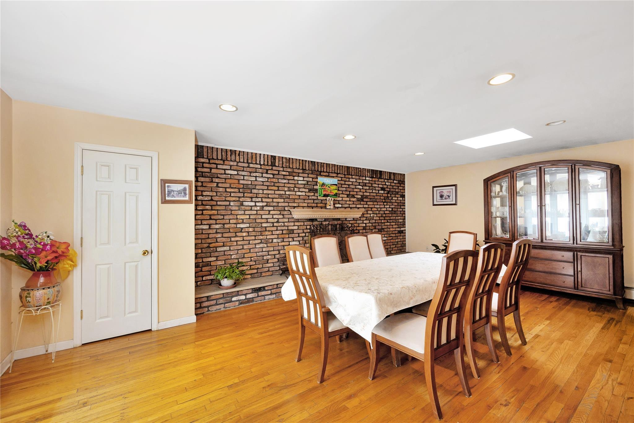 Single Family Colridge  Nassau County, NY 11793, MLS-862246-13