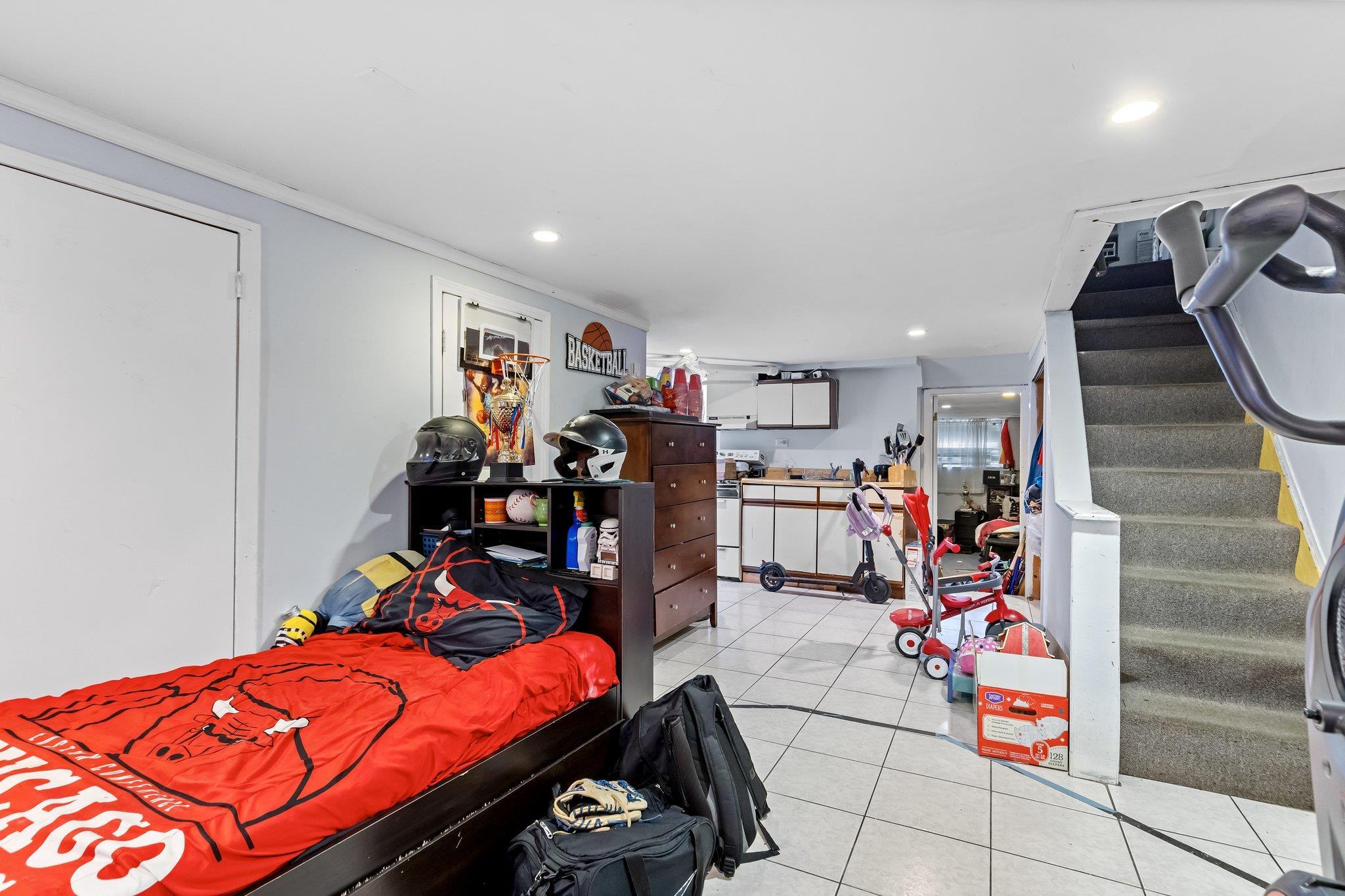 Single Family 83rd  Queens, NY 11370, MLS-862250-12