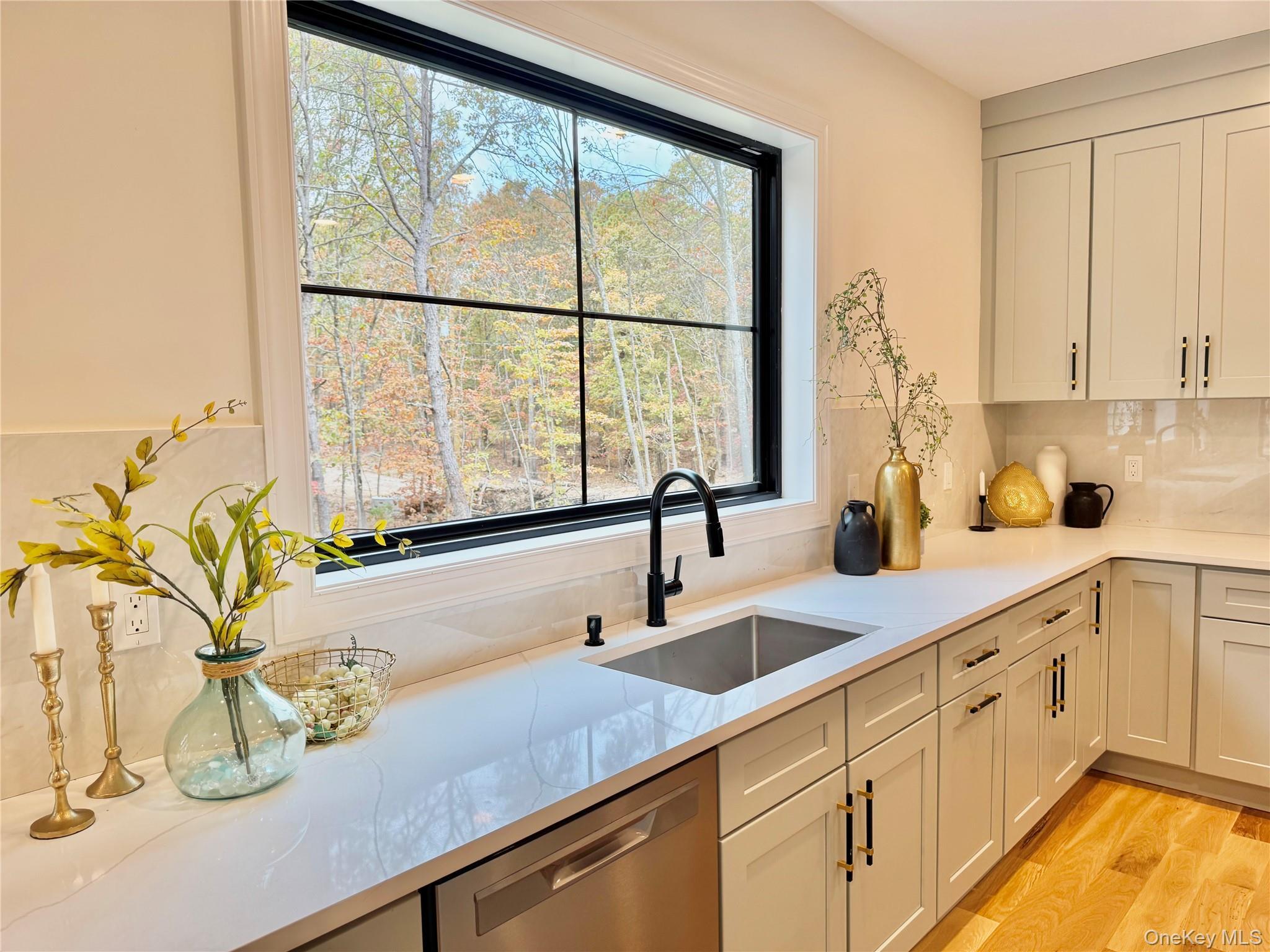Single Family Dayton Avenue Suffolk County, NY 11949, MLS-862252-11