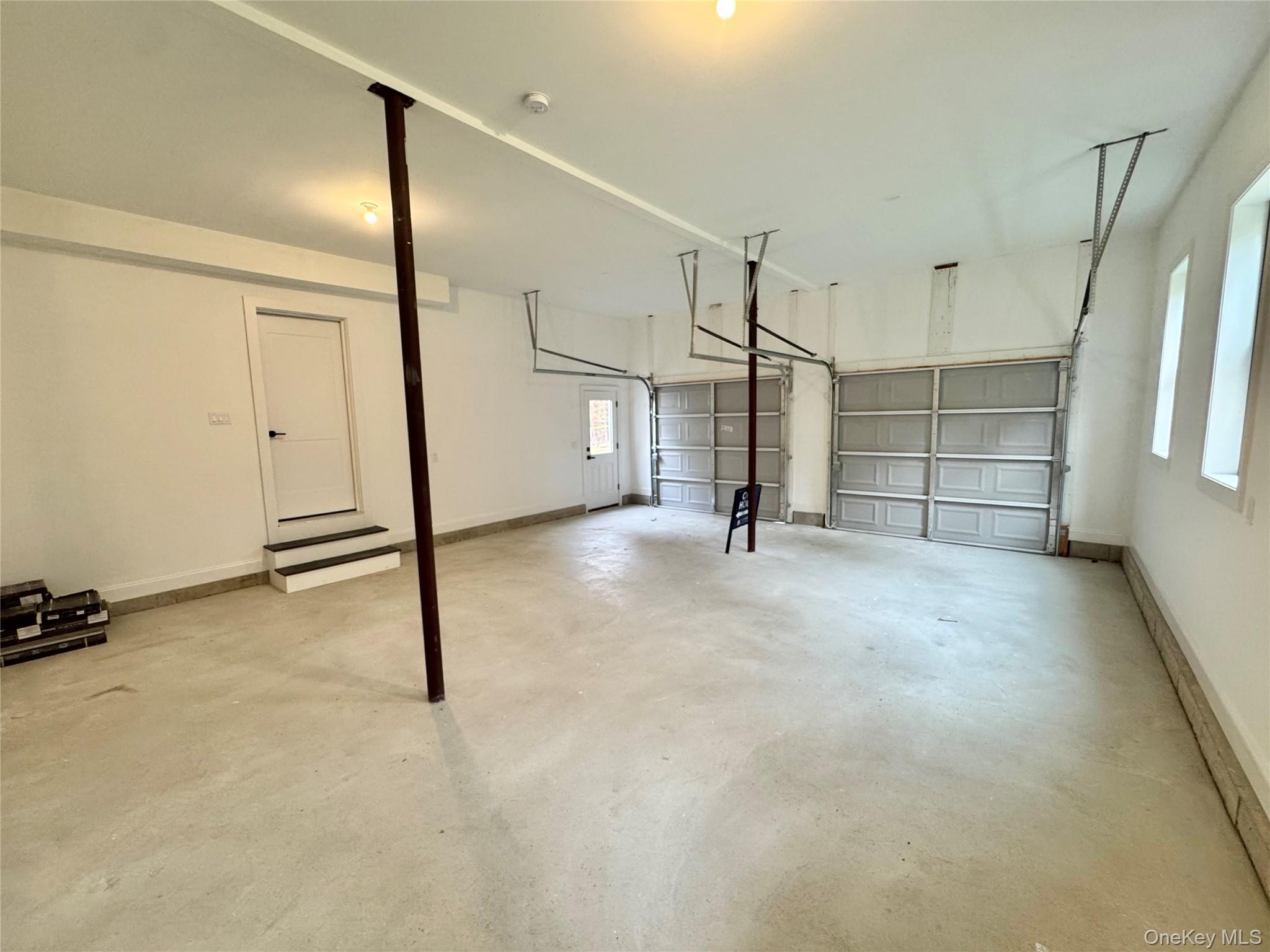 Single Family Dayton Avenue  Suffolk County, NY 11949, MLS-862252-33
