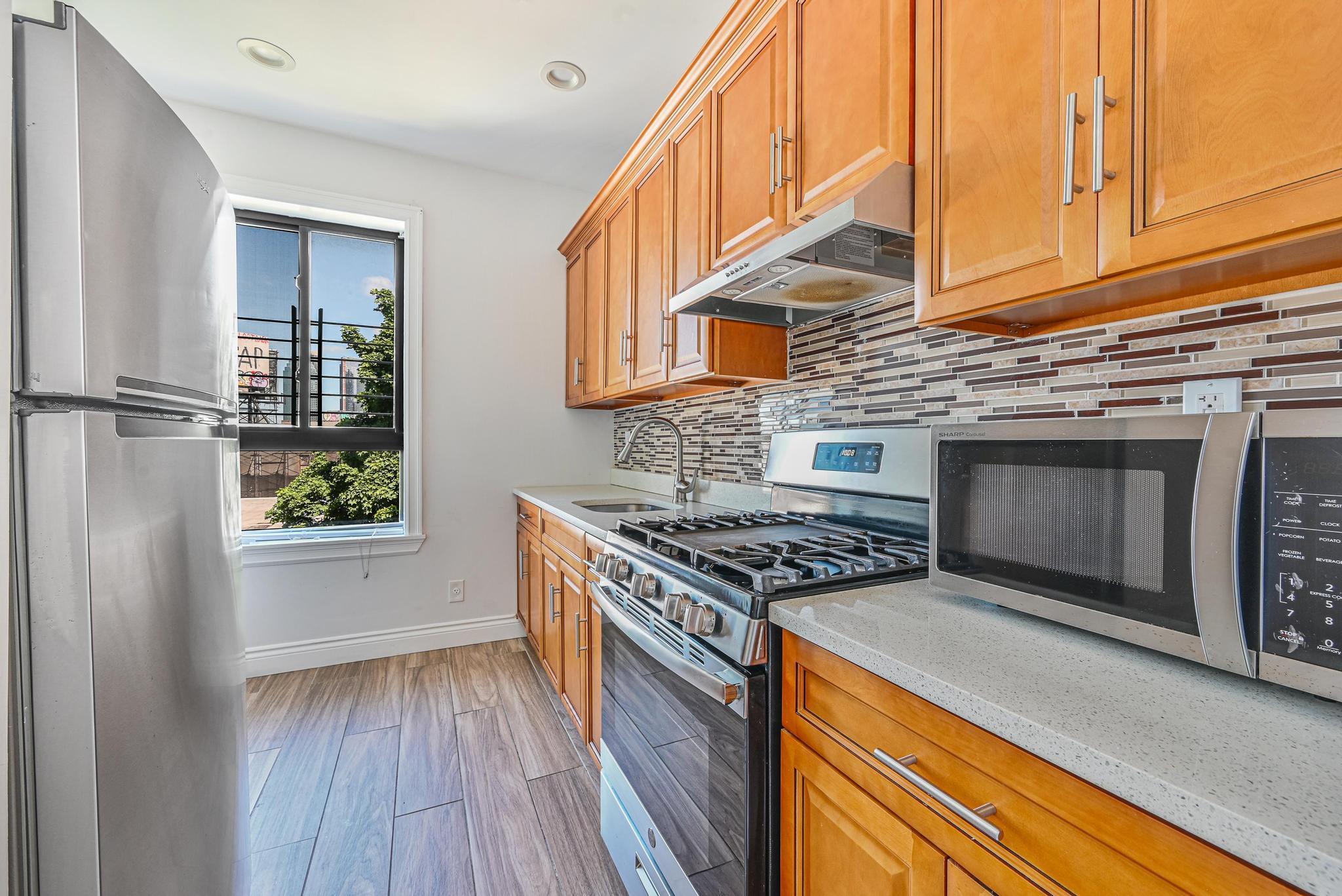 Single Family 35th  Queens, NY 11101, MLS-862269-26