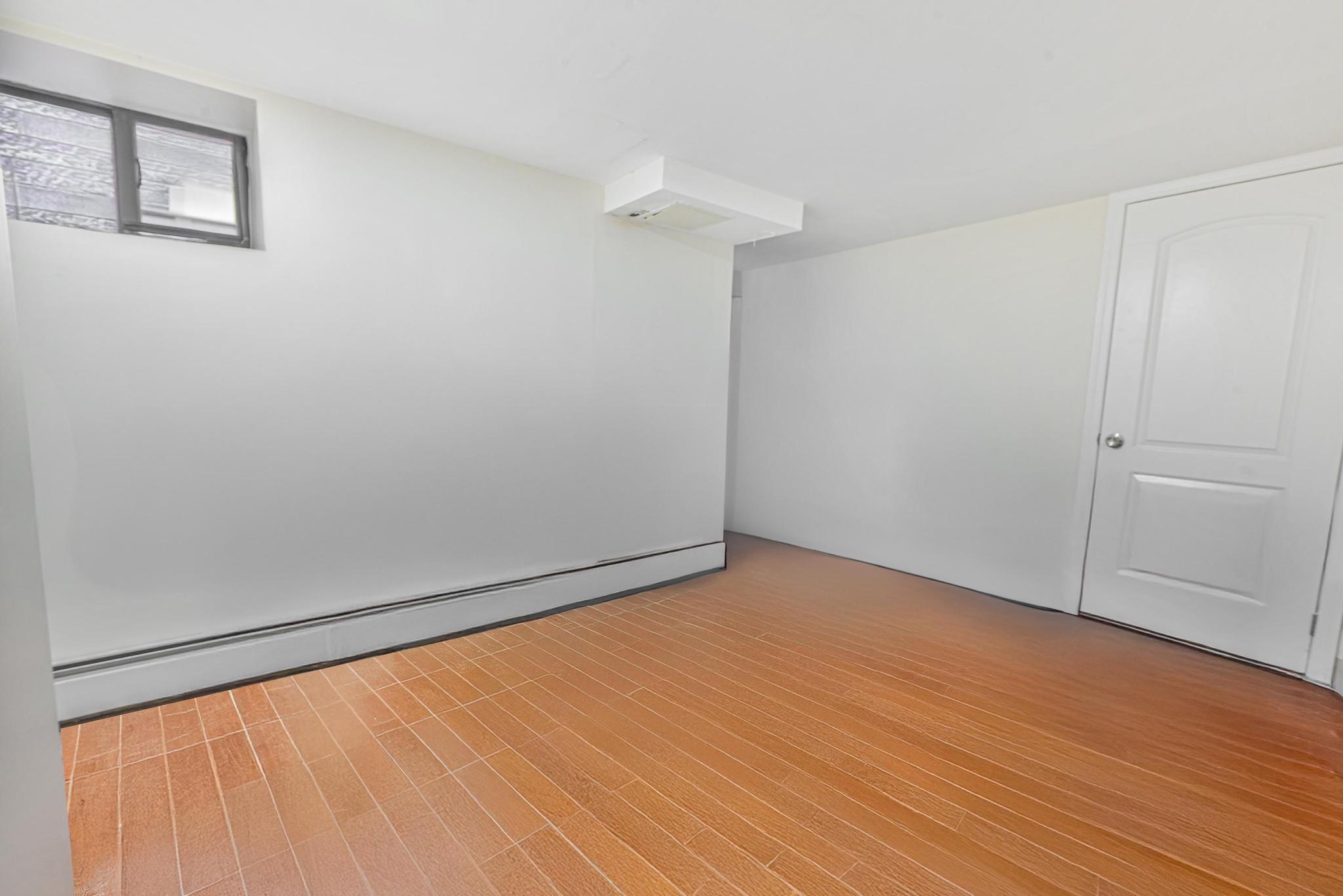 Single Family 35th  Queens, NY 11101, MLS-862269-32