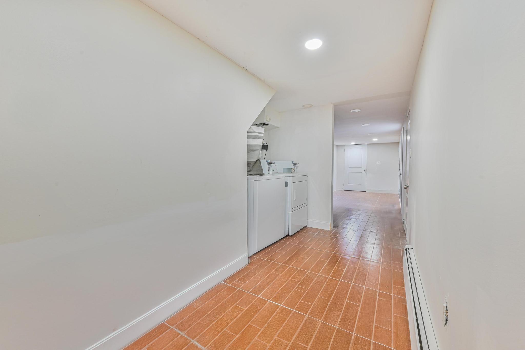 Single Family 35th  Queens, NY 11101, MLS-862269-33