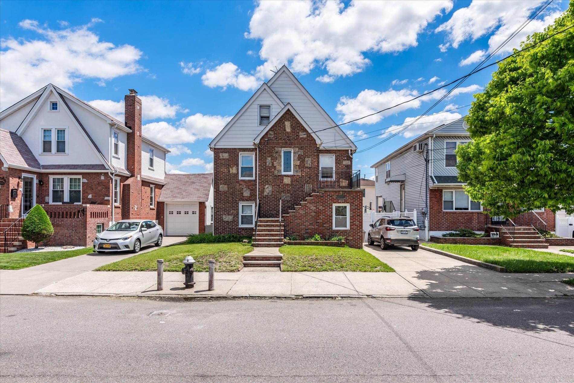 Single Family 99th  Queens, NY 11414, MLS-862274-25