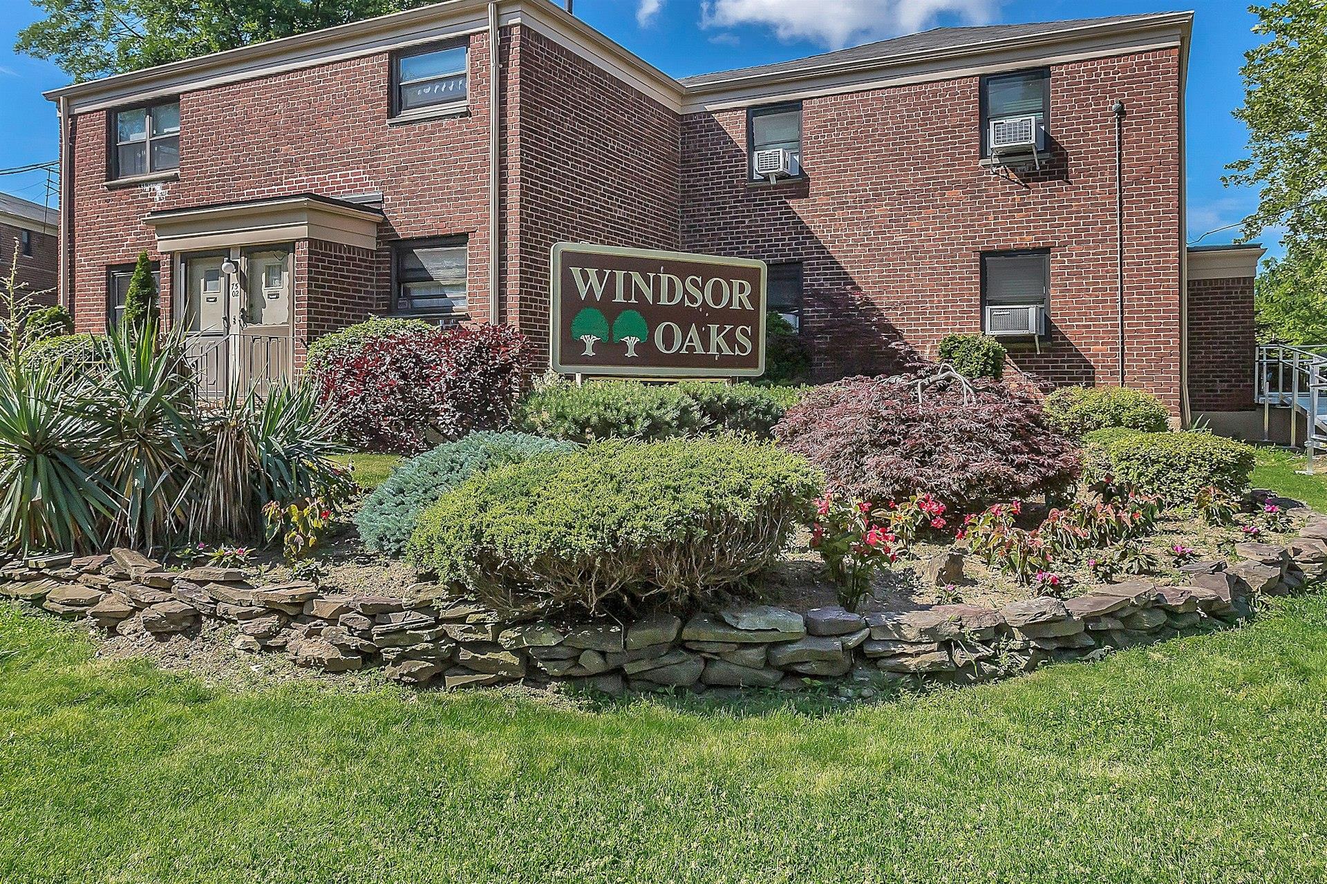 Coop 75th Ave  Queens, NY 11364, MLS-862275-16