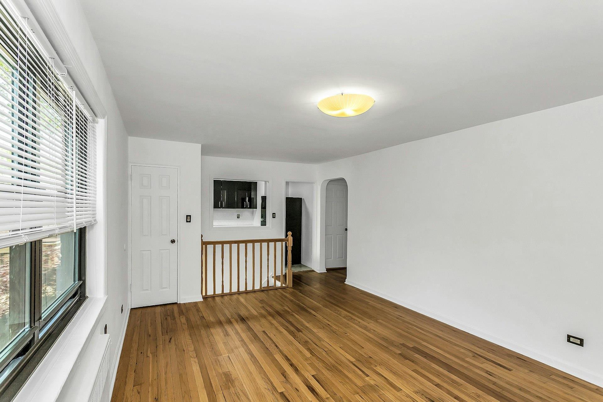 Coop 75th Ave  Queens, NY 11364, MLS-862275-5
