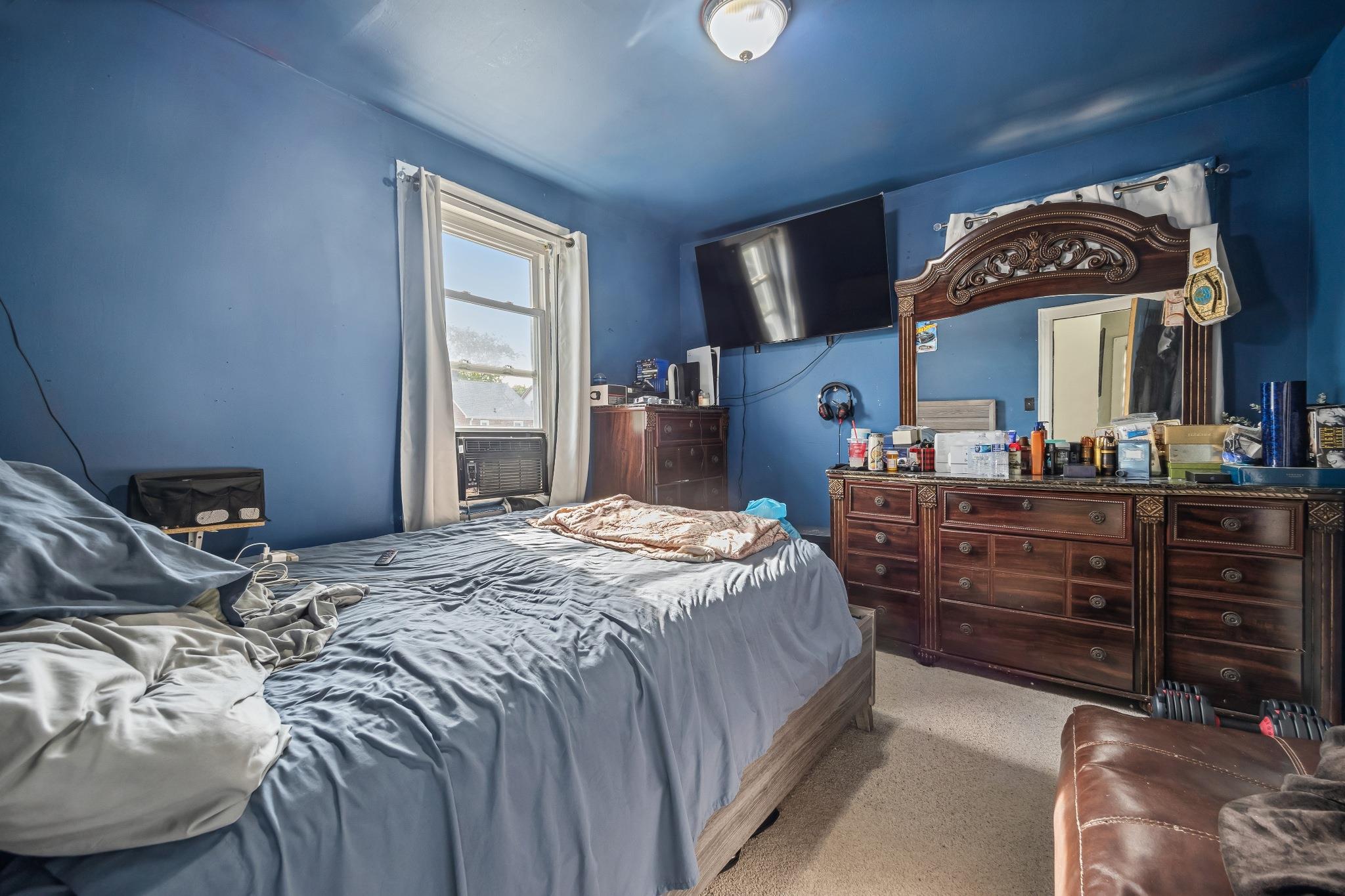 Single Family 204th  Queens, NY 11412, MLS-862277-10