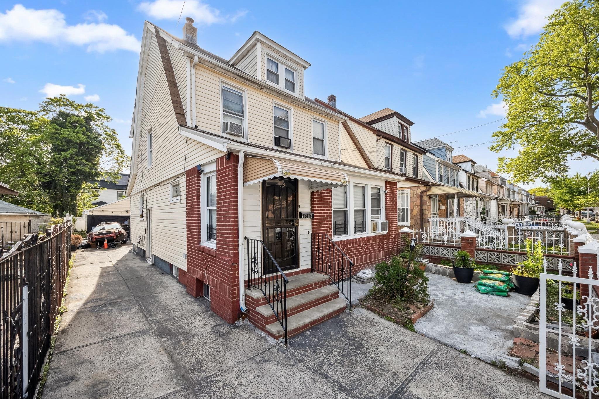 Single Family 204th  Queens, NY 11412, MLS-862277-2