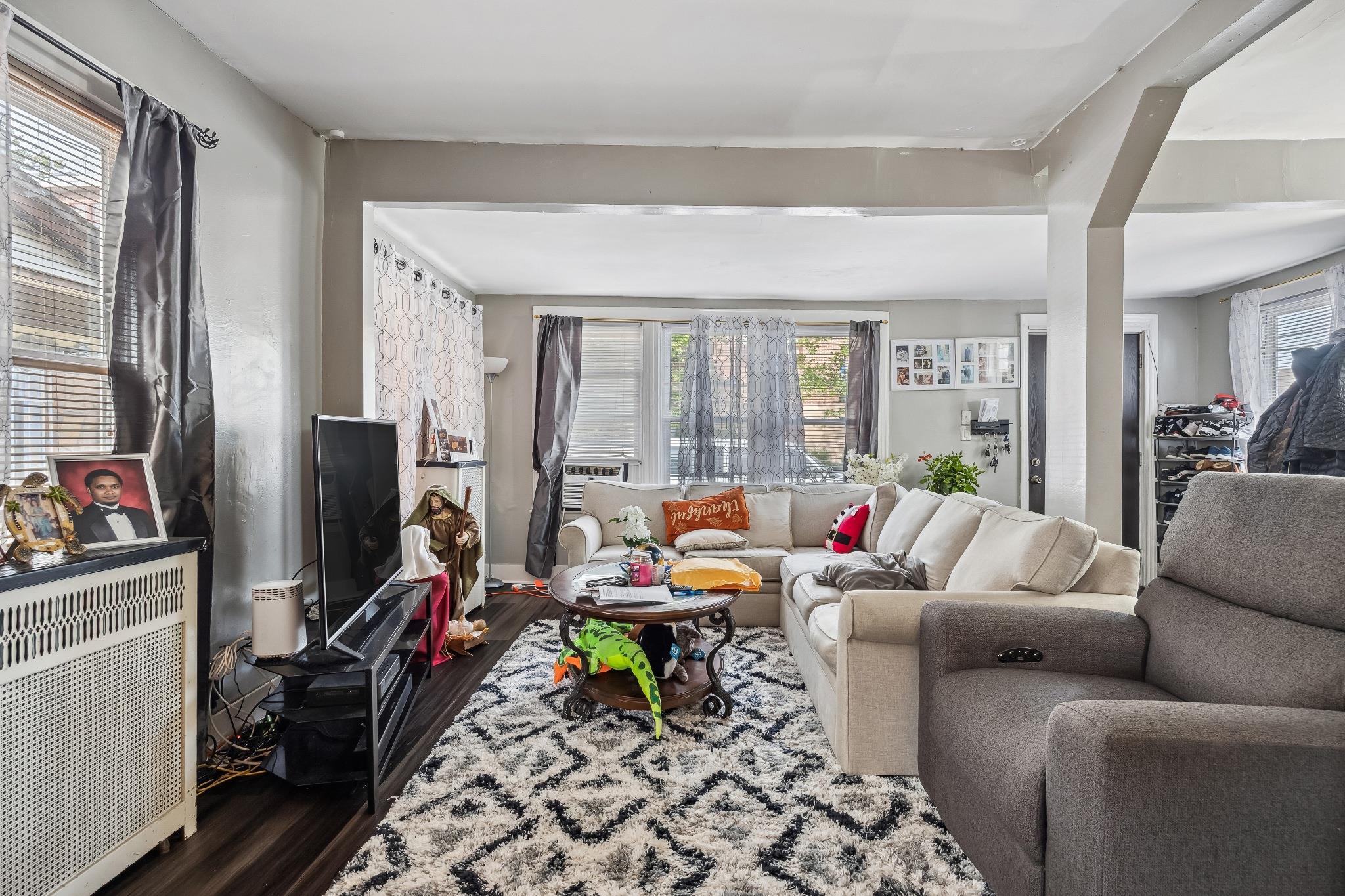 Single Family 204th  Queens, NY 11412, MLS-862277-5