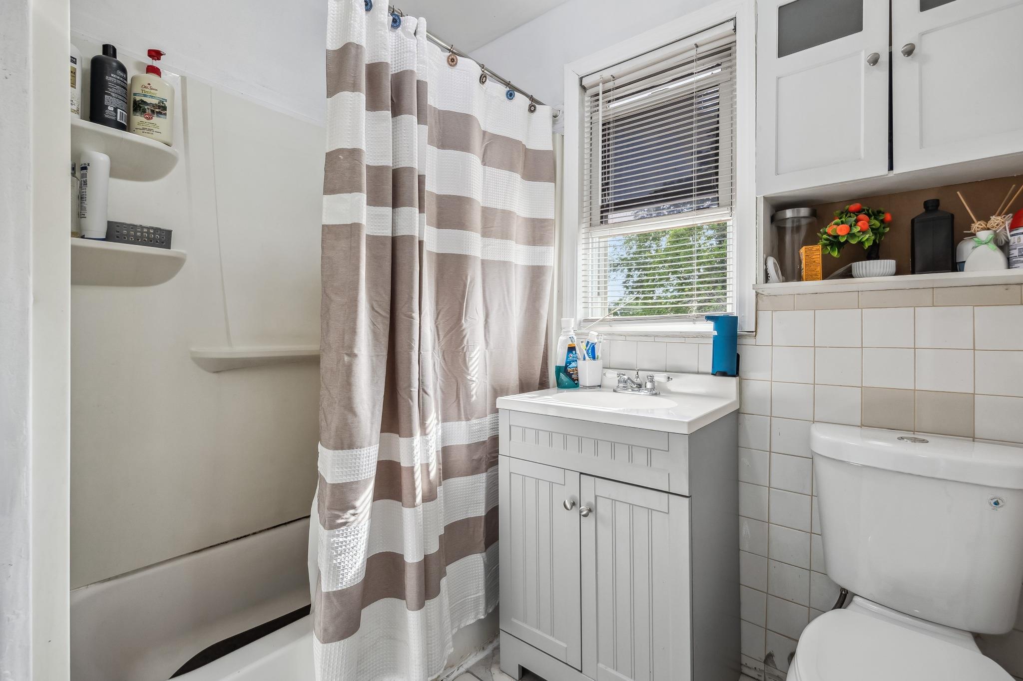 Single Family 204th  Queens, NY 11412, MLS-862277-9