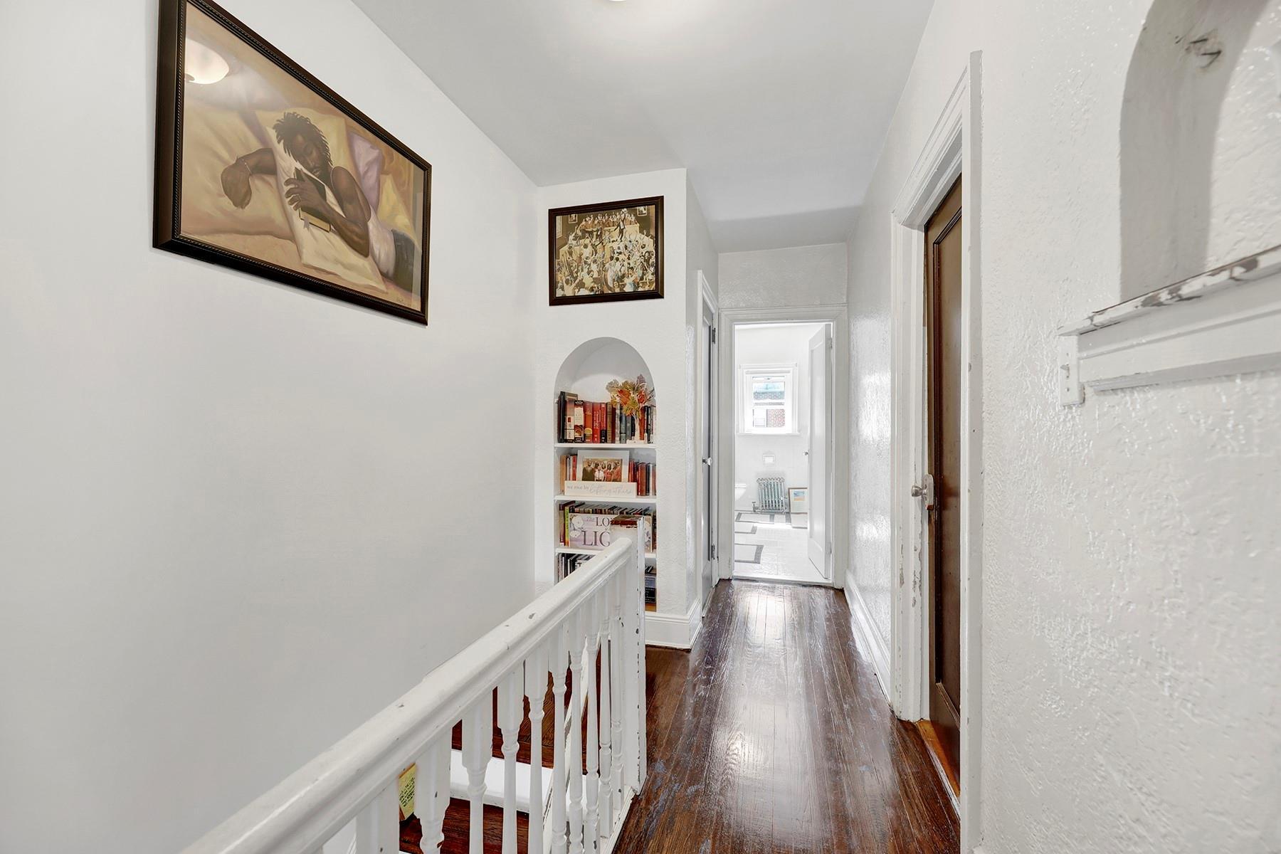 Single Family Troutville  Queens, NY 11434, MLS-862281-17