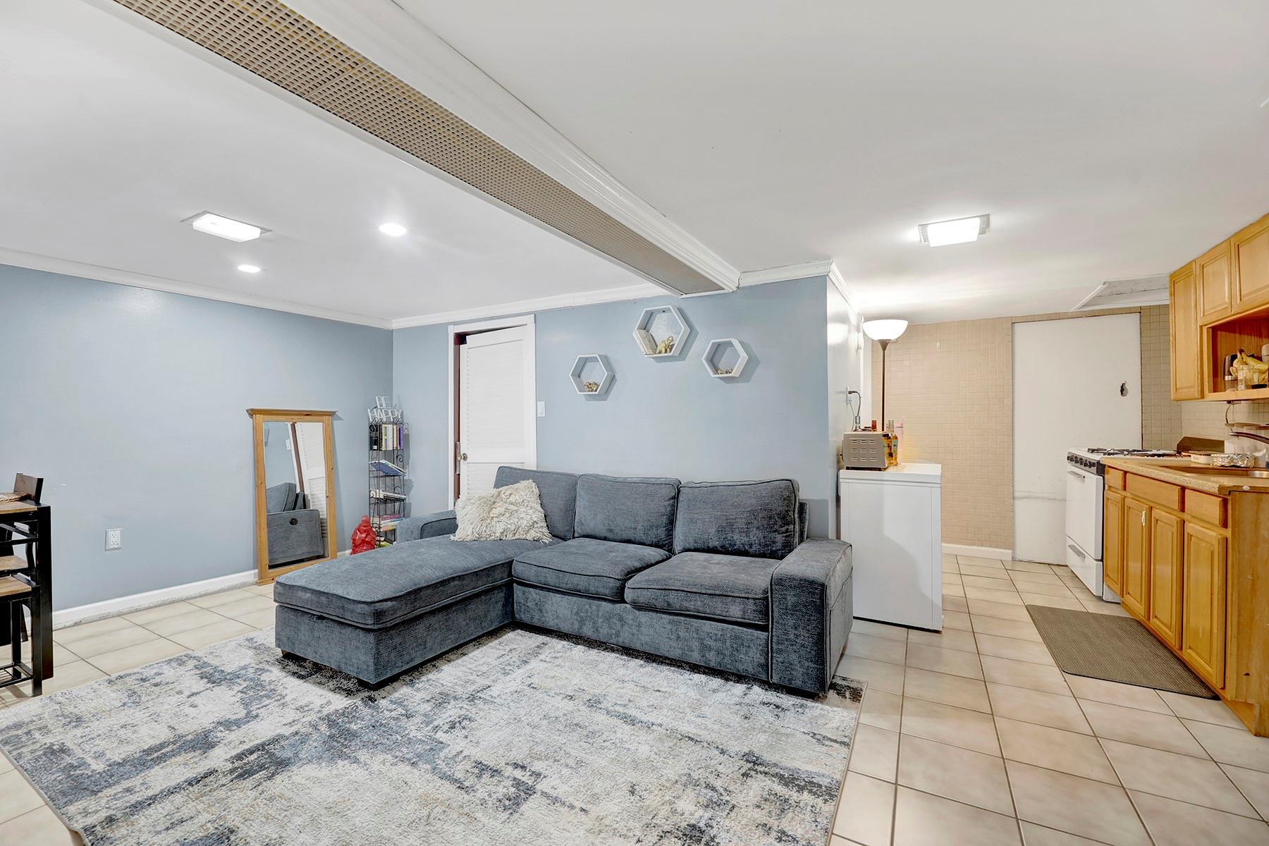Single Family Troutville  Queens, NY 11434, MLS-862281-23
