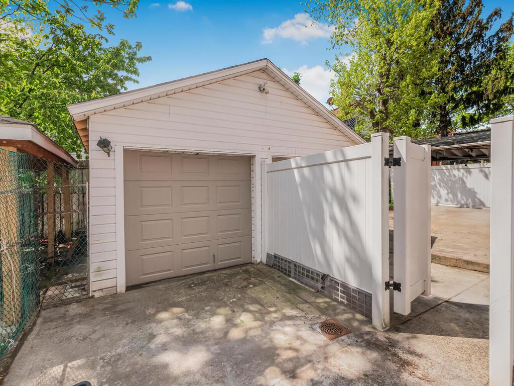 Single Family Lacombe  Bronx, NY 10473, MLS-862306-23