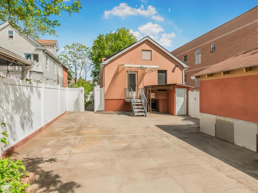 Single Family Lacombe  Bronx, NY 10473, MLS-862306-26