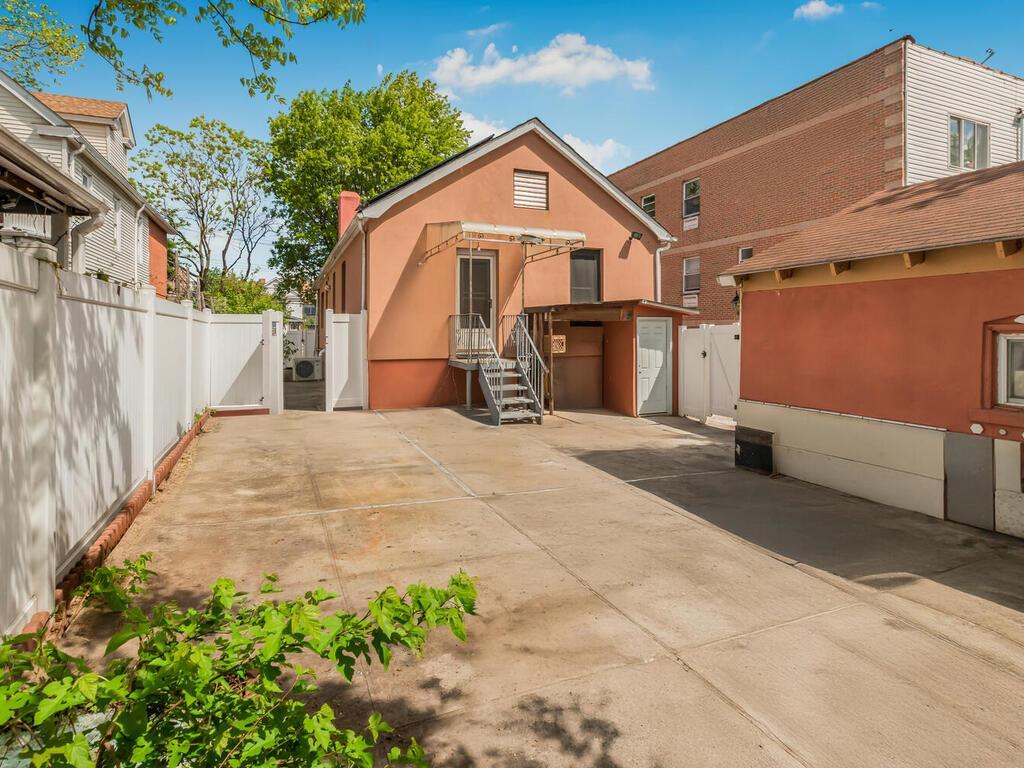 Single Family Lacombe  Bronx, NY 10473, MLS-862306-27