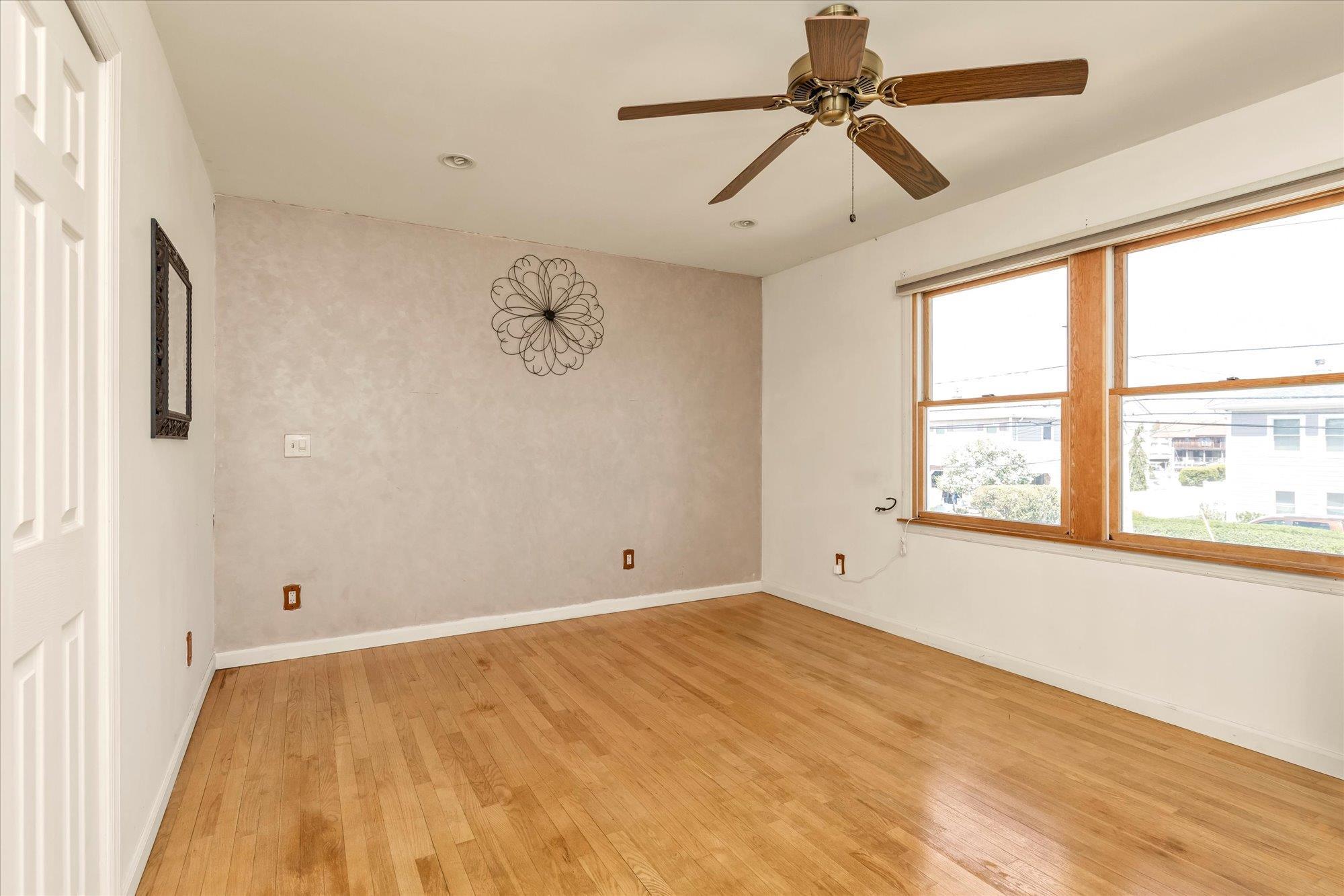 Single Family Westside  Nassau County, NY 11520, MLS-862316-13