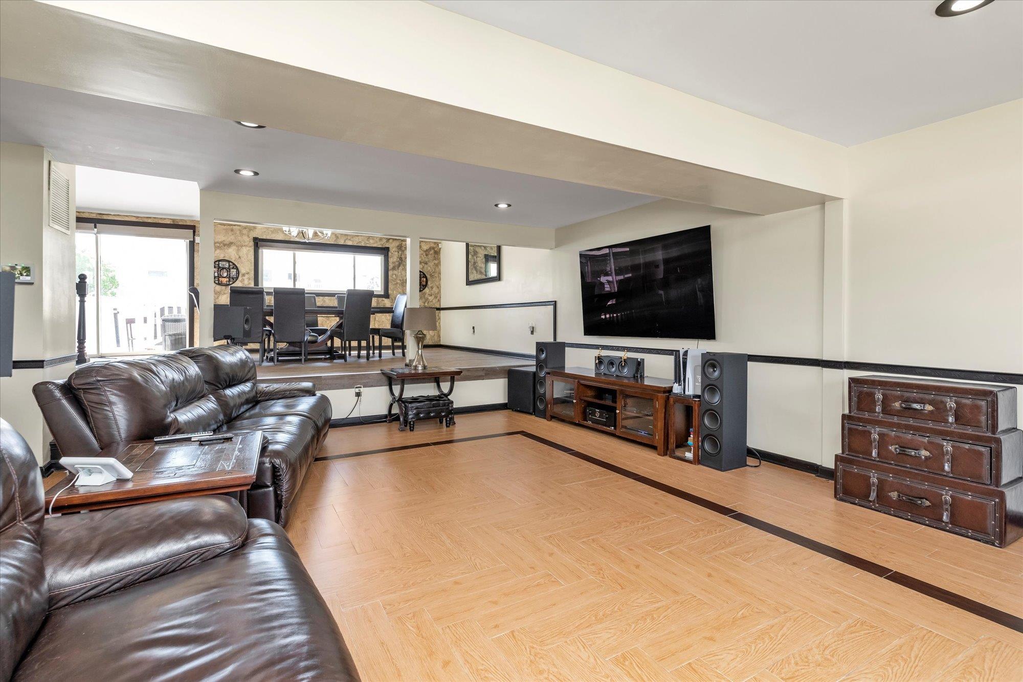 Single Family Westside  Nassau County, NY 11520, MLS-862316-4