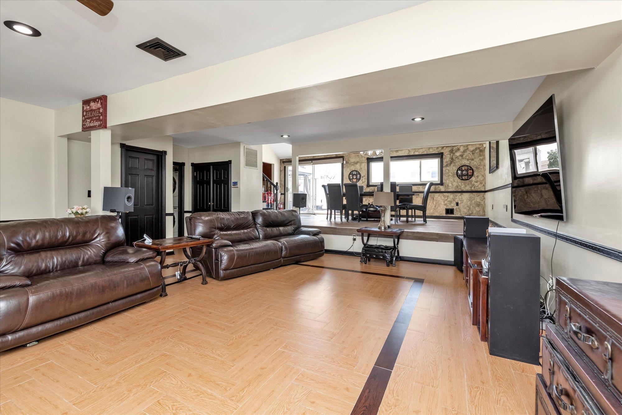 Single Family Westside  Nassau County, NY 11520, MLS-862316-5