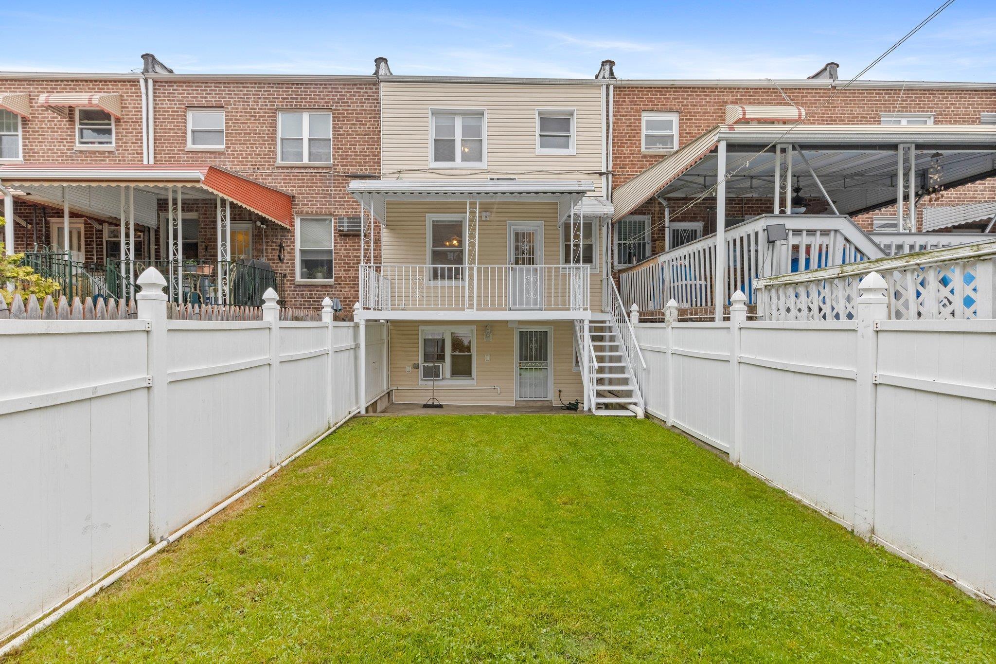 Single Family Tomlinson  Bronx, NY 10461, MLS-862329-24