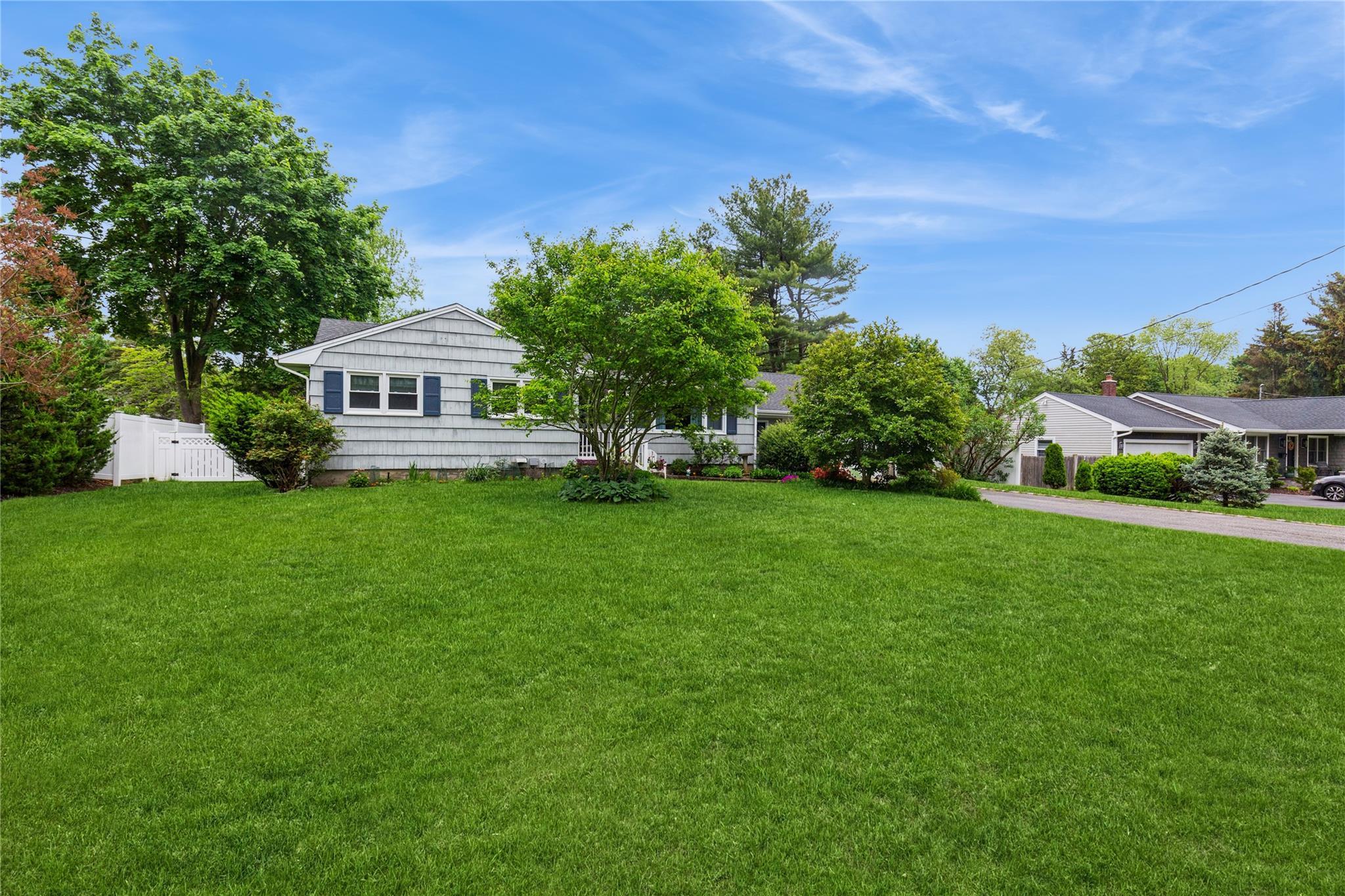 Single Family Astor  Suffolk County, NY 11780, MLS-862339-3