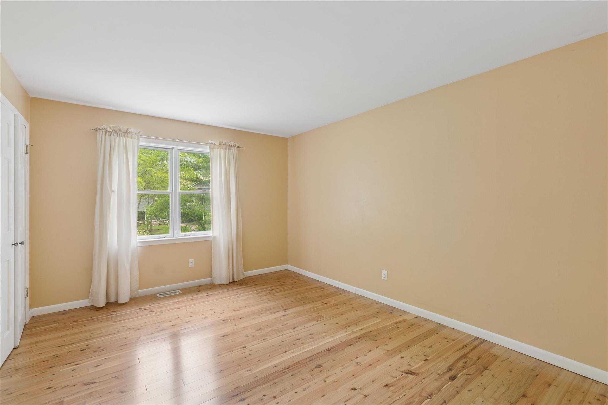 Single Family Carriage  Suffolk County, NY 11949, MLS-862352-21