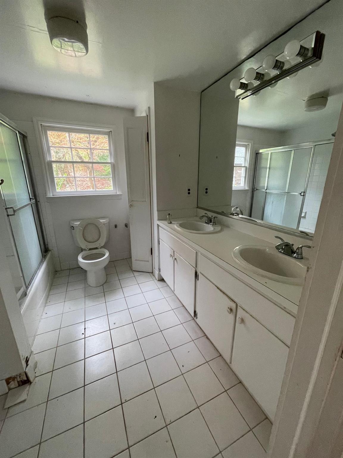 Single Family Main  Nassau County, NY 11576, MLS-862353-16