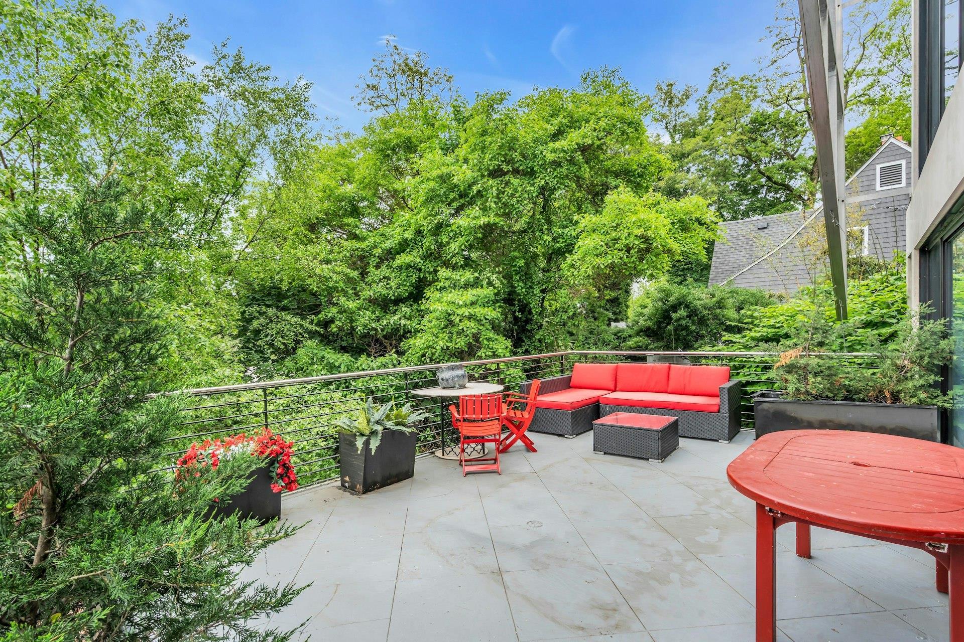 Single Family Scudders  Nassau County, NY 11547, MLS-862356-24