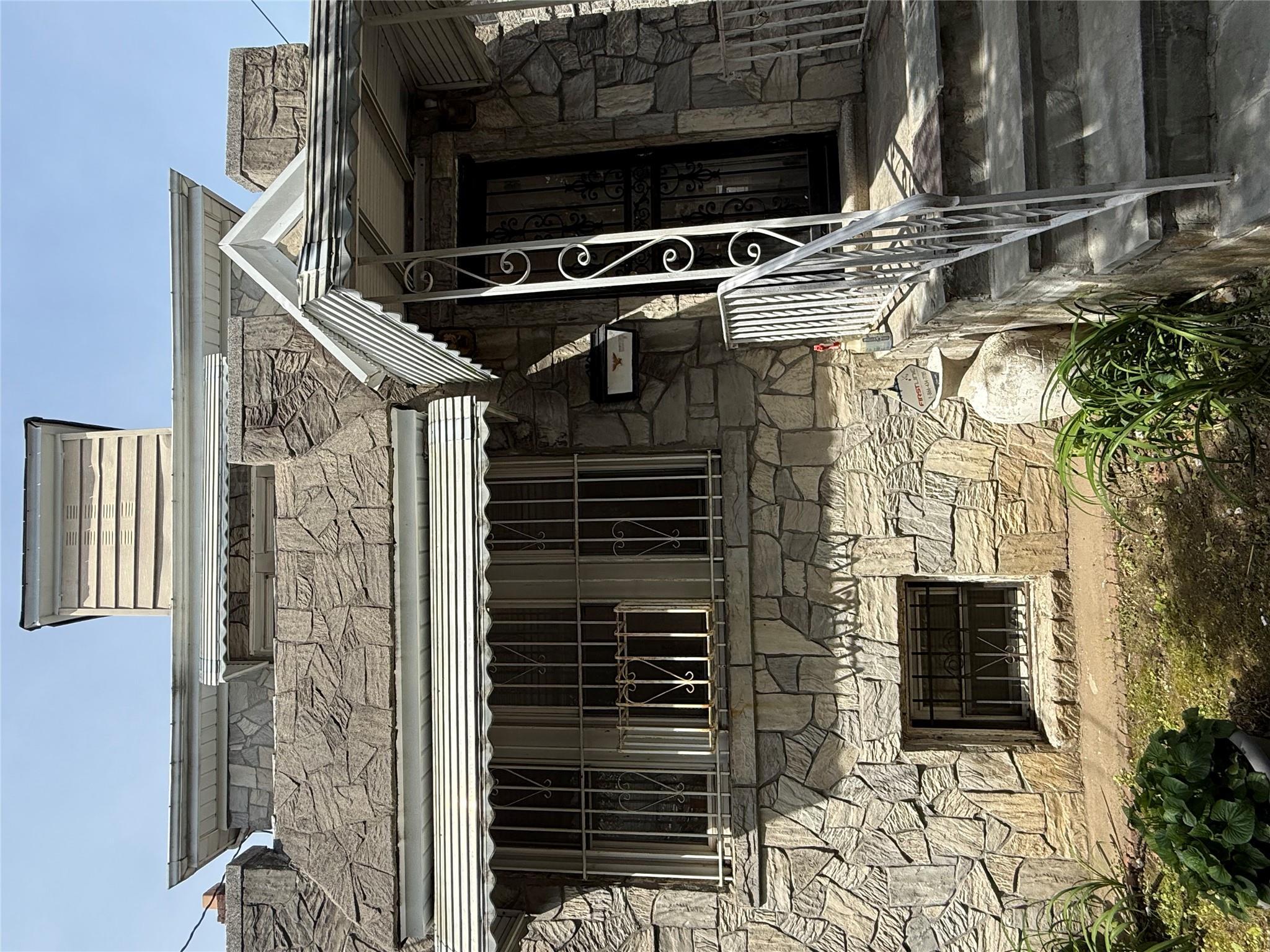 Single Family Hill  Bronx, NY 10466, MLS-862370-2