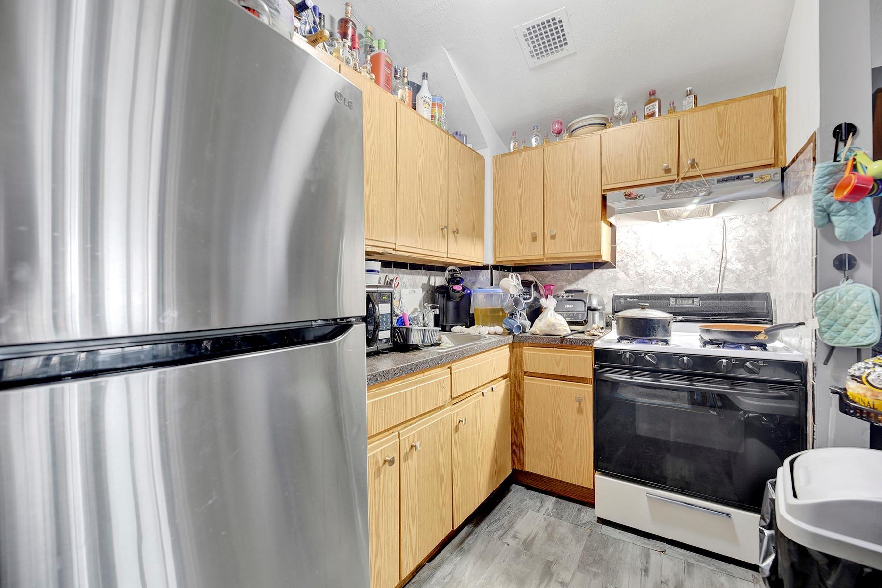 Single Family Howe  Bronx, NY 10473, MLS-862379-4