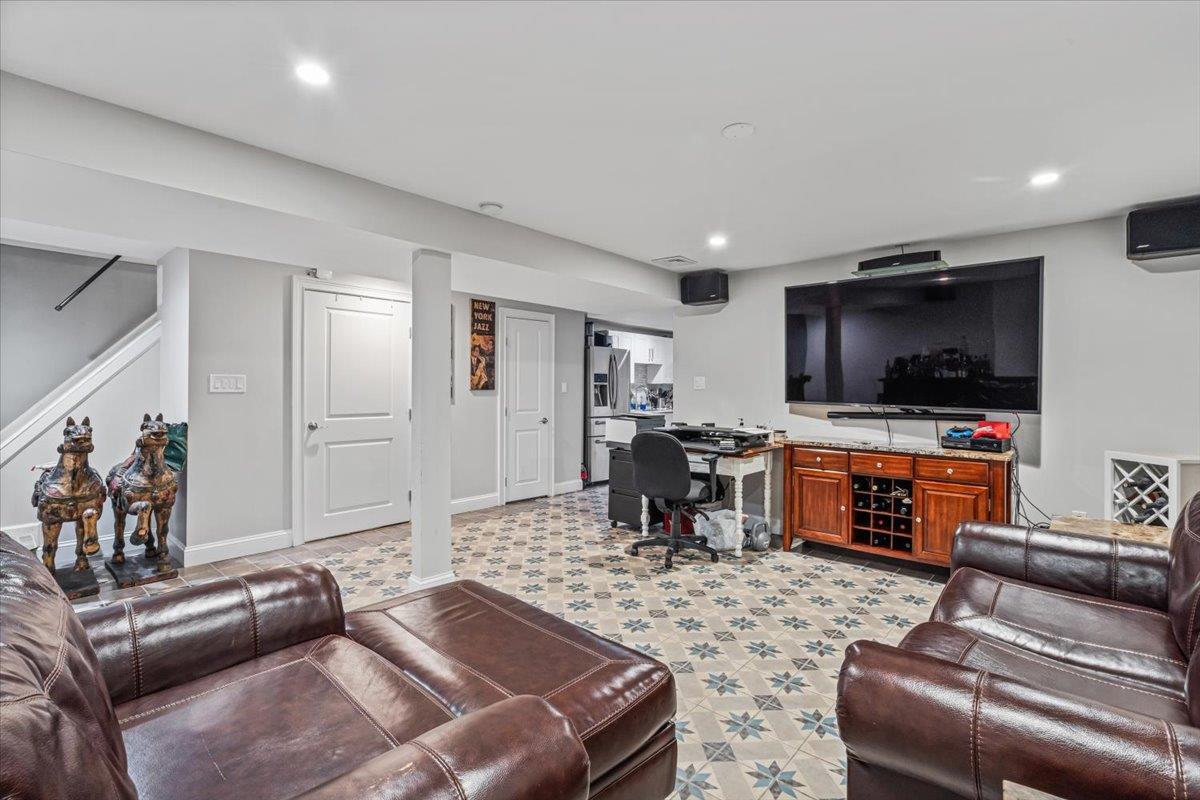 Single Family 80th Street  Queens, NY 11414, MLS-862381-23