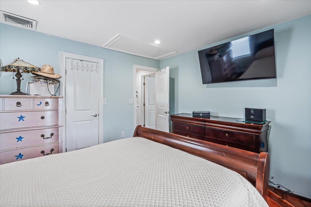 Single Family 80th Street  Queens, NY 11414, MLS-862381-8