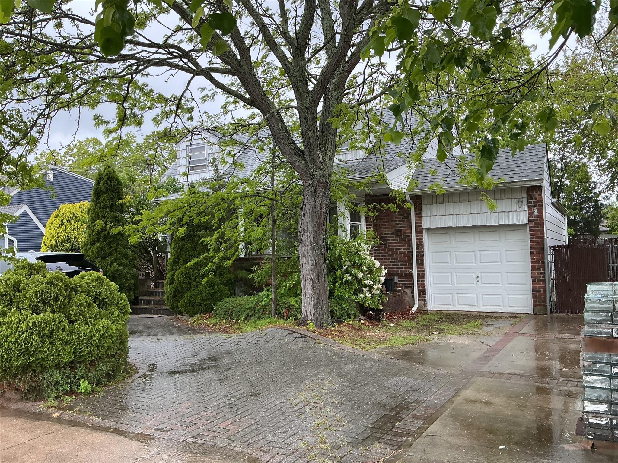 Single Family Chestnut  Nassau County, NY 11758, MLS-862397-15