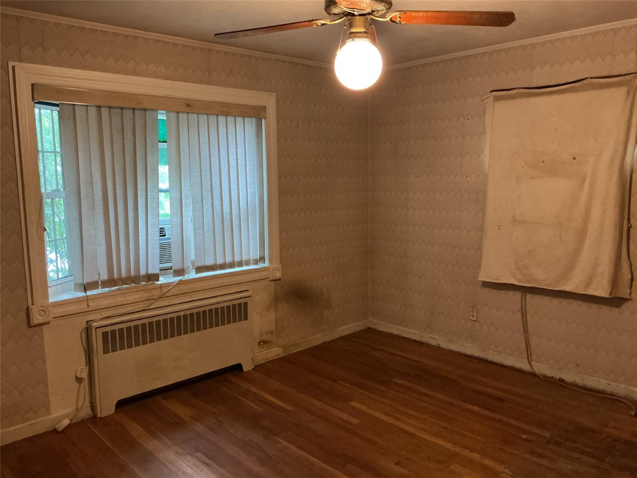 Single Family Chestnut  Nassau County, NY 11758, MLS-862397-5