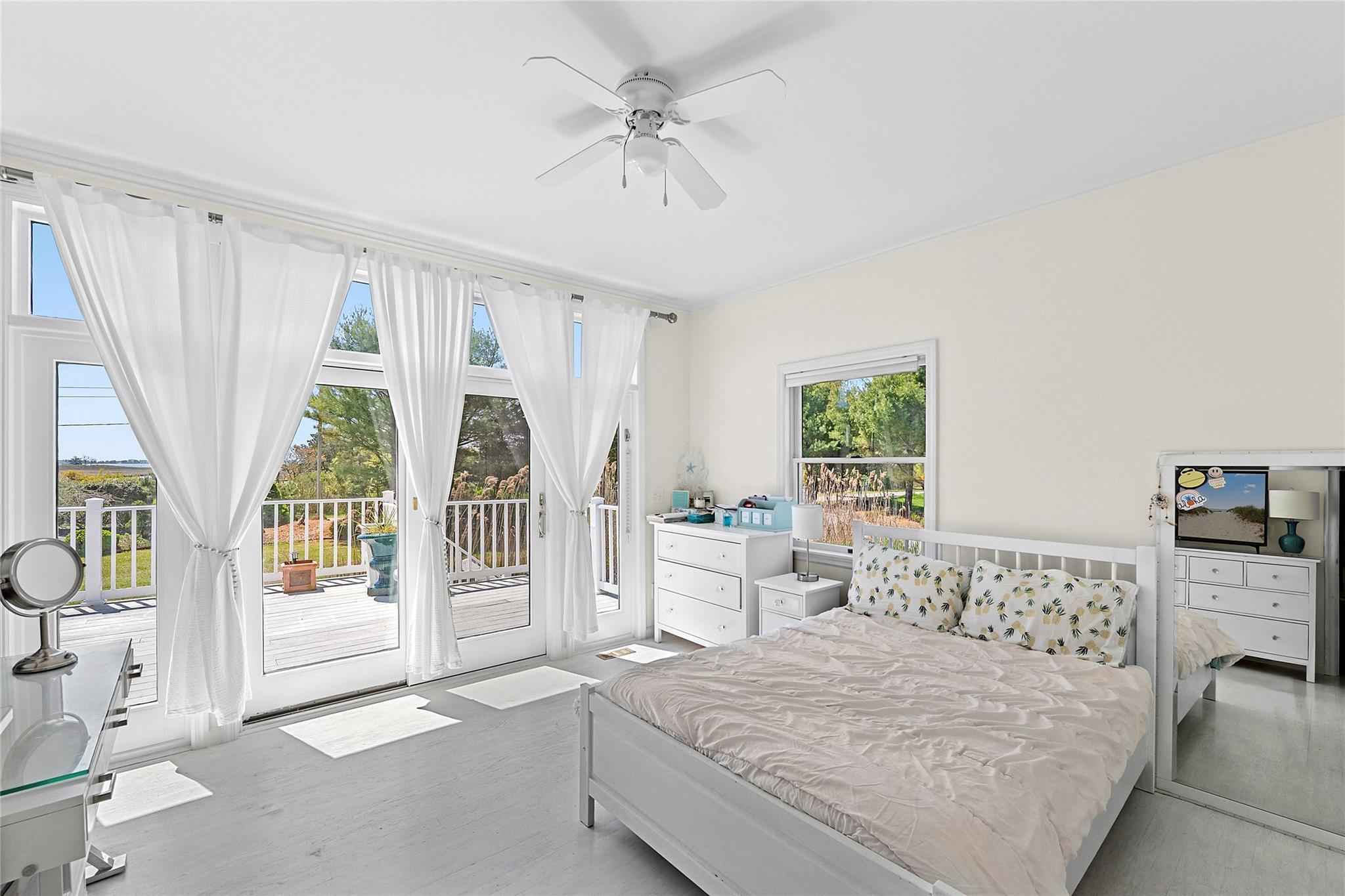 Single Family South Country Suffolk County, NY 11977, MLS-862402-13