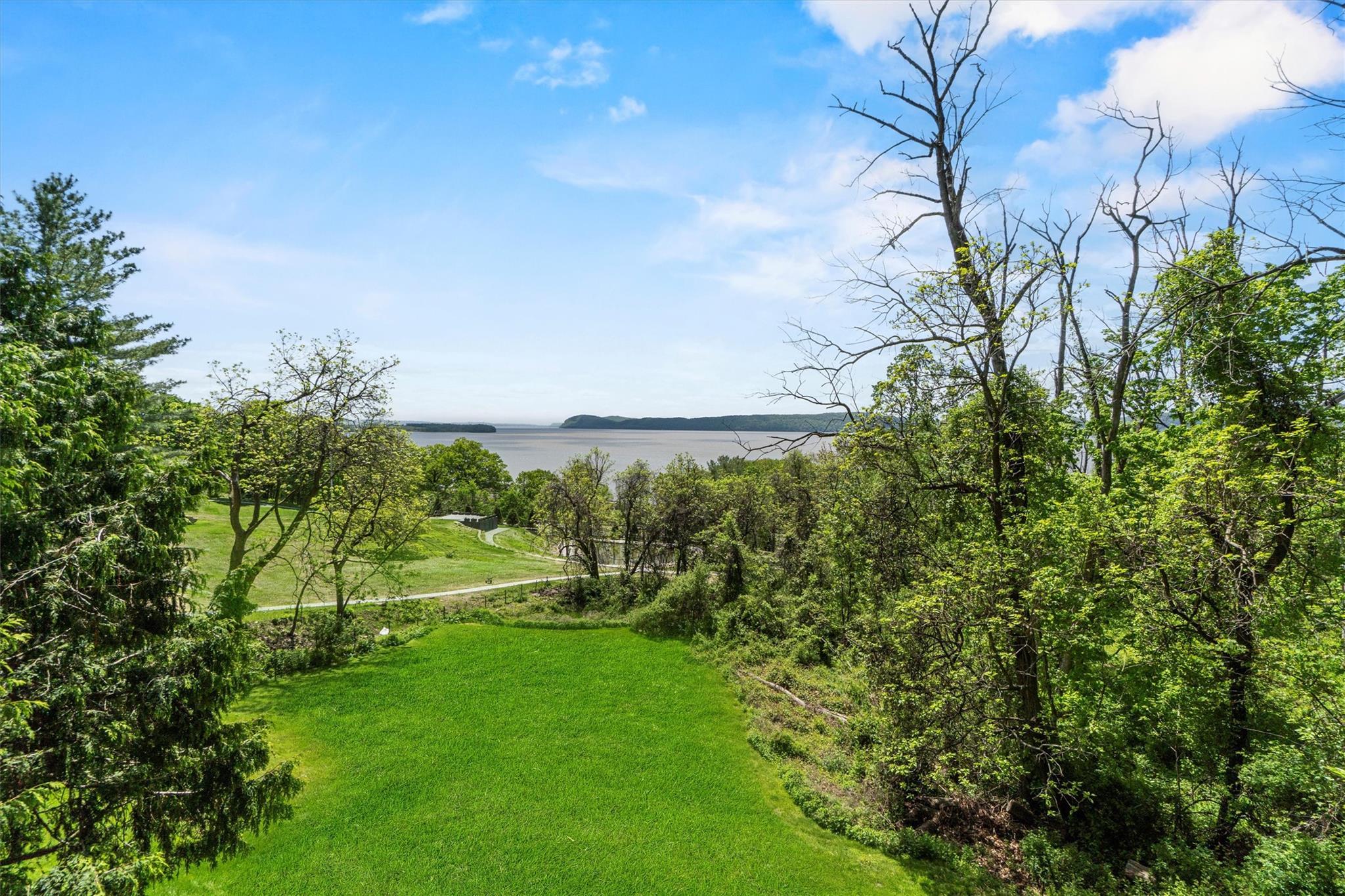Single Family Albany Post  Westchester County, NY 10520, MLS-862422-38