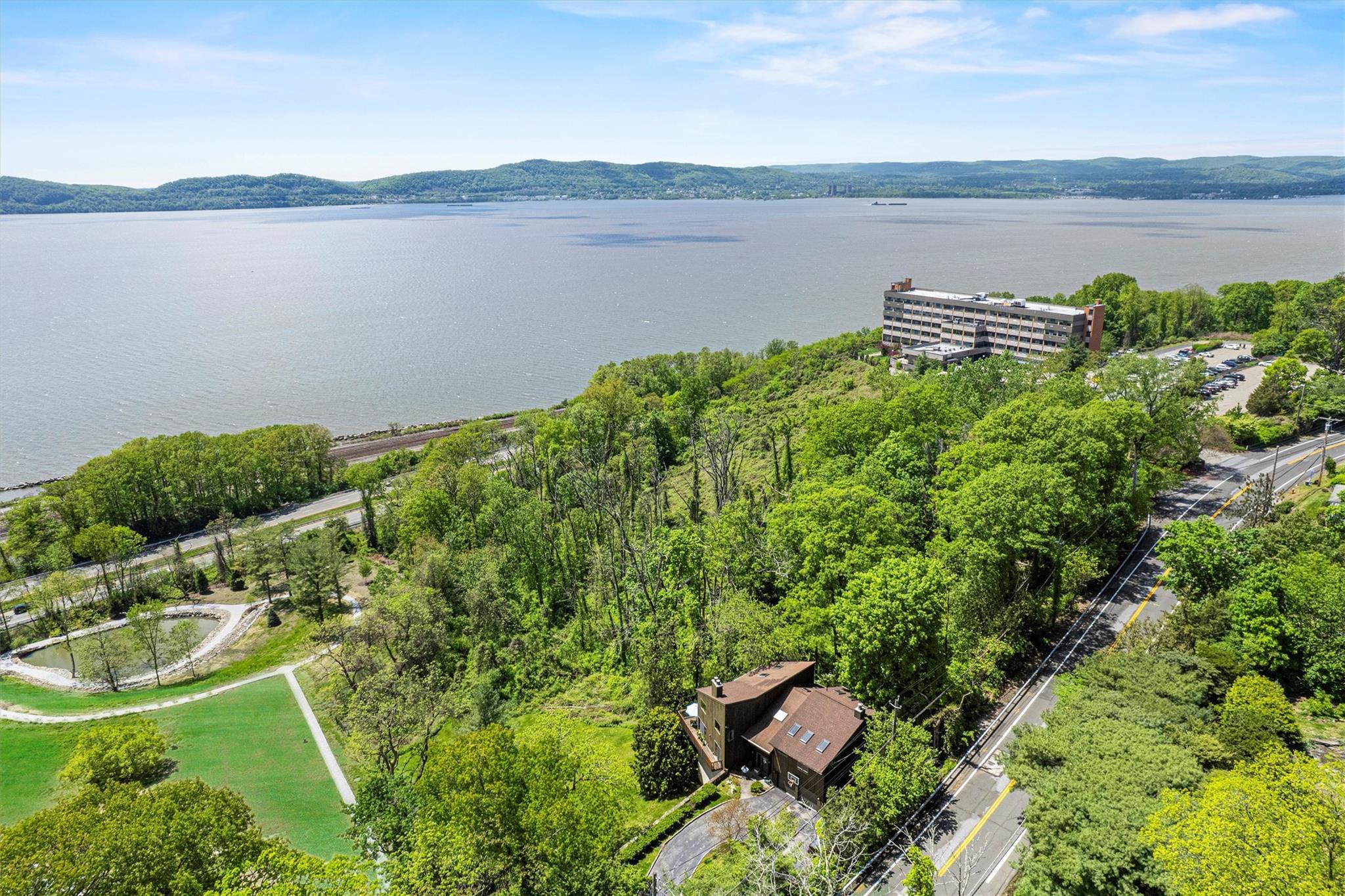 Single Family Albany Post  Westchester County, NY 10520, MLS-862422-45