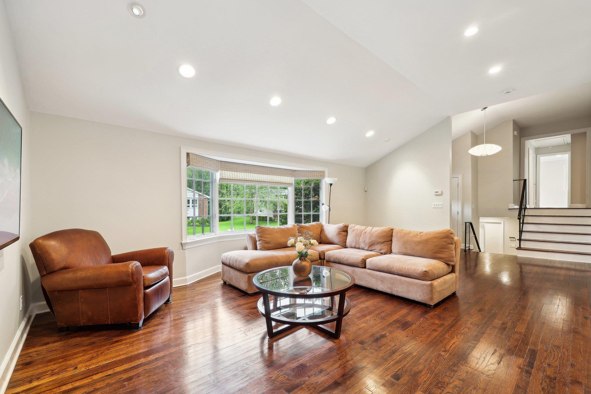 Single Family Rolling  Westchester County, NY 10804, MLS-862432-4