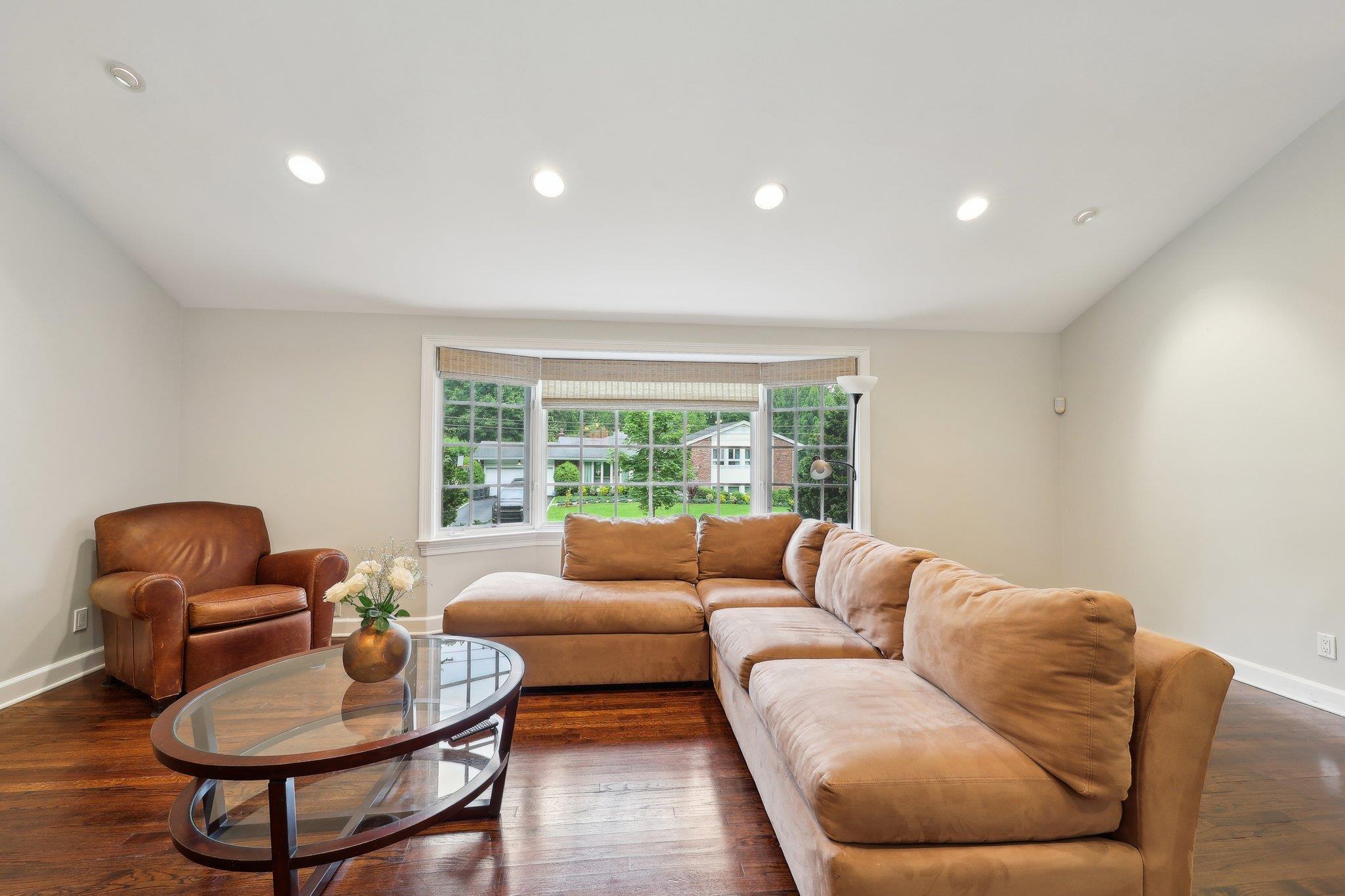 Single Family Rolling  Westchester County, NY 10804, MLS-862432-5