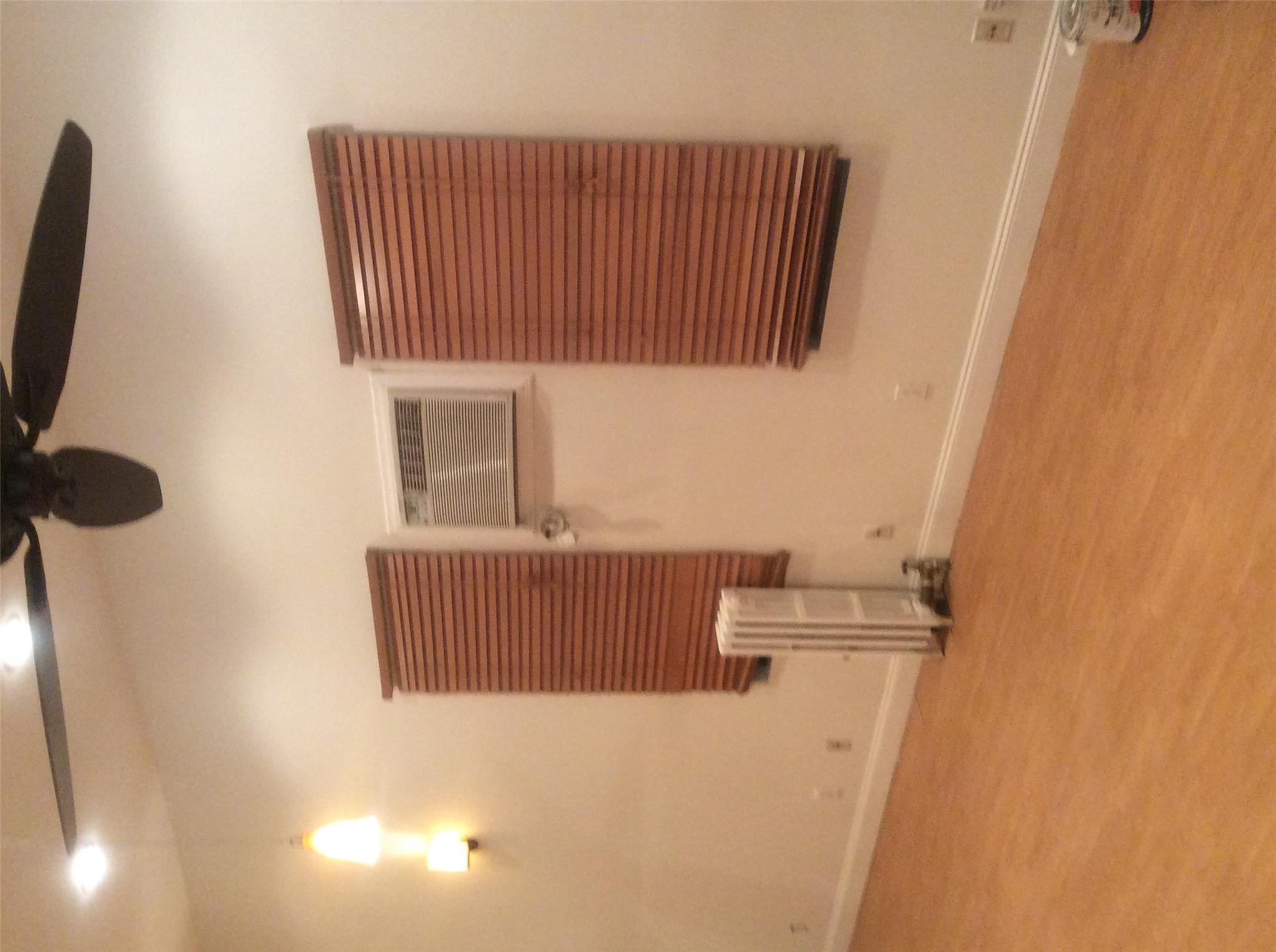 Commercial Lease Street  Queens, NY 11357, MLS-862433-6