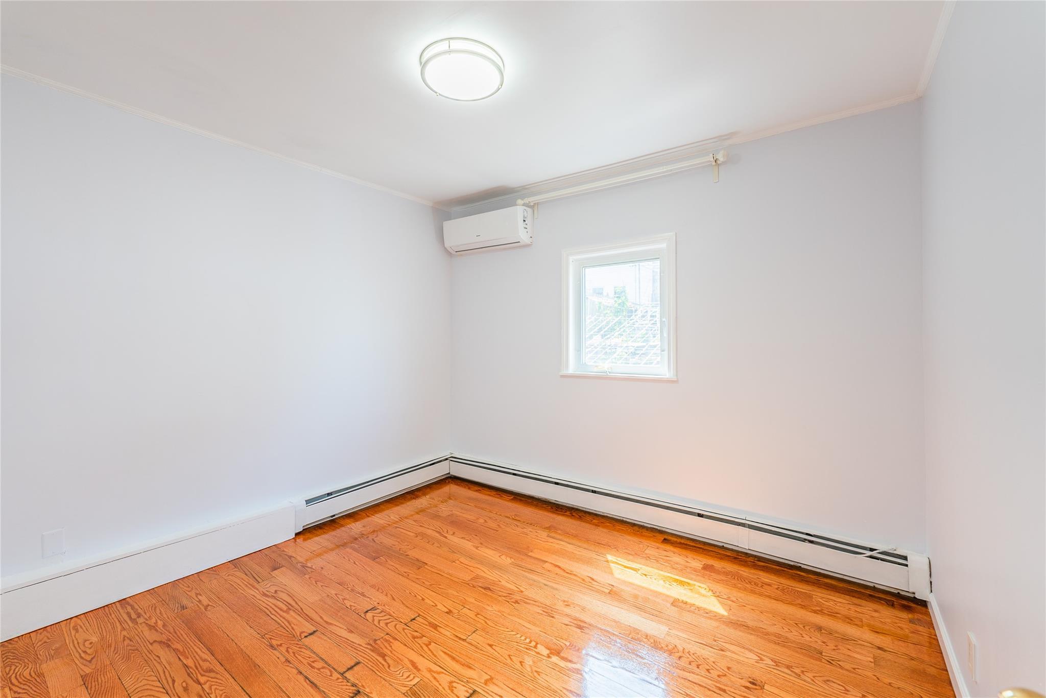 Single Family 247th St  Queens, NY 11363, MLS-862509-13