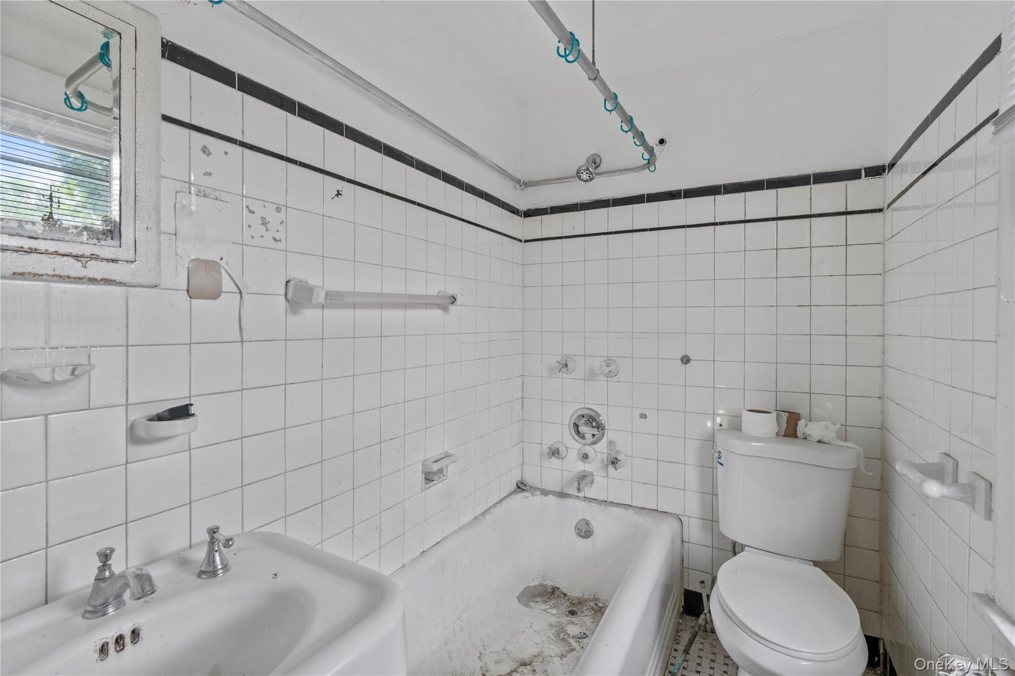 Single Family North  Orange County, NY 12550, MLS-862519-10