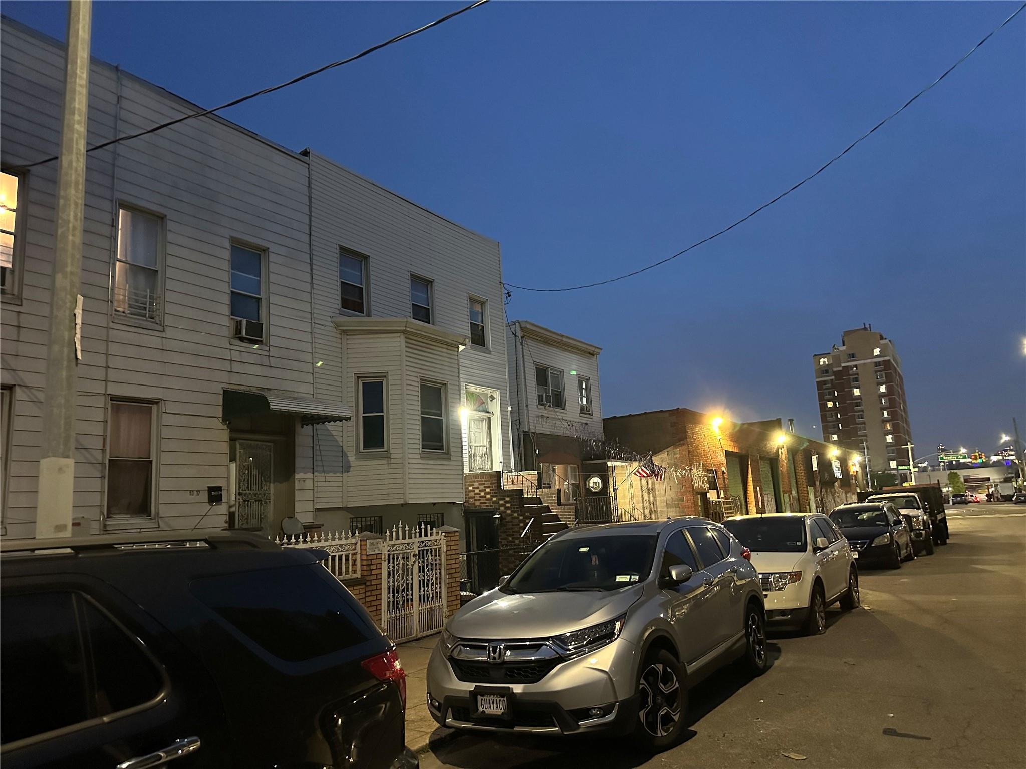 Single Family 34th Street  Queens, NY 11101, MLS-862528-2