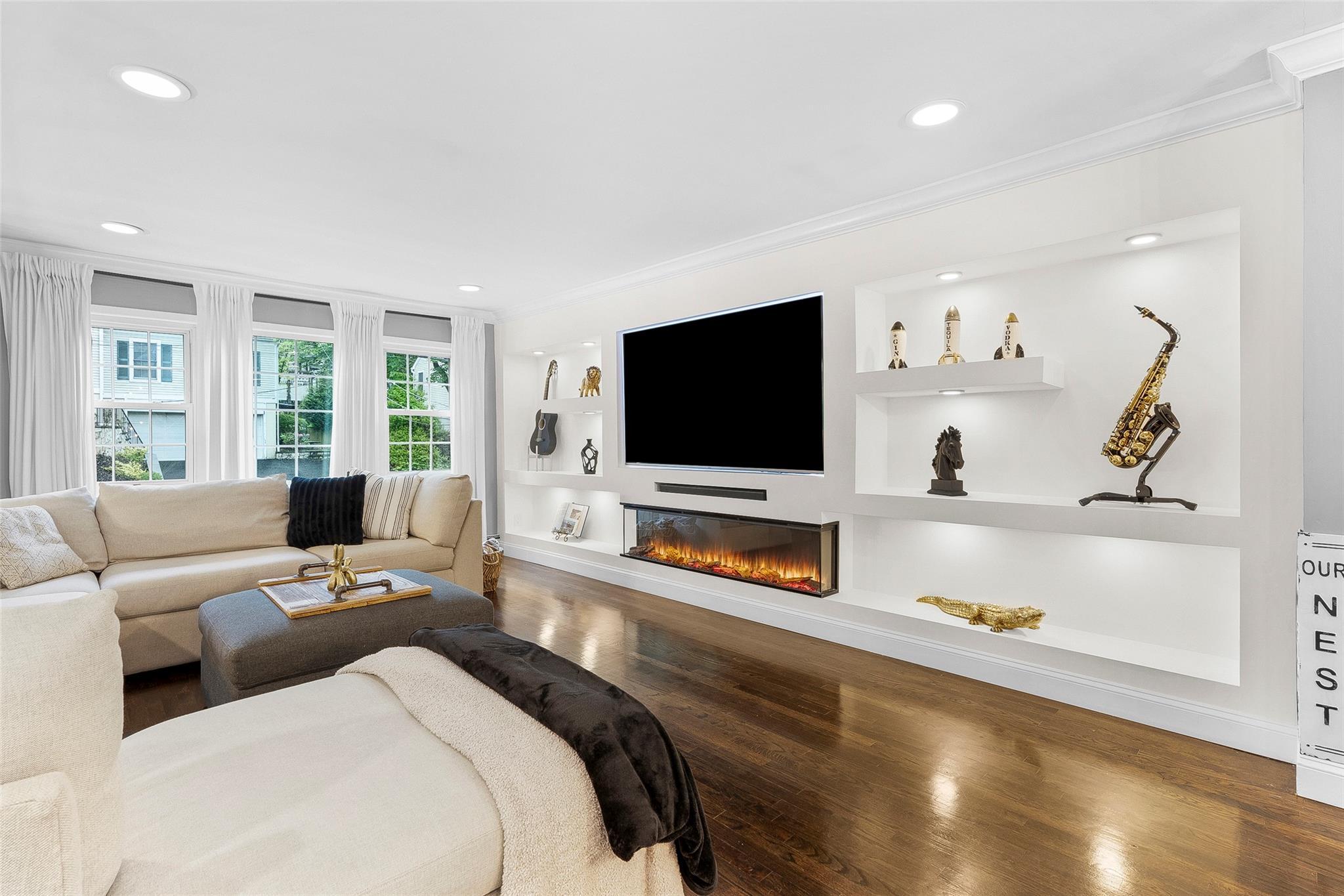 Single Family Cross  Westchester County, NY 10502, MLS-862543-11