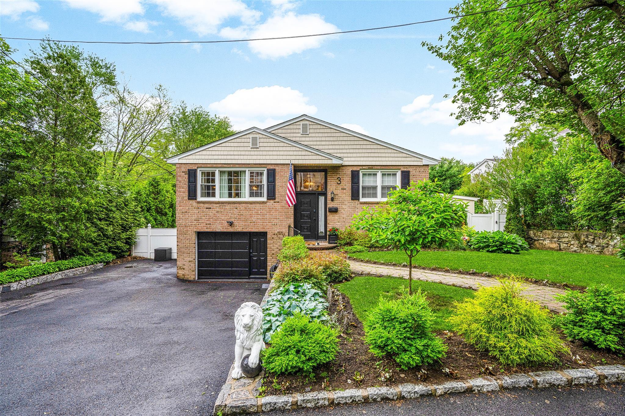 Single Family Cross  Westchester County, NY 10502, MLS-862543-3