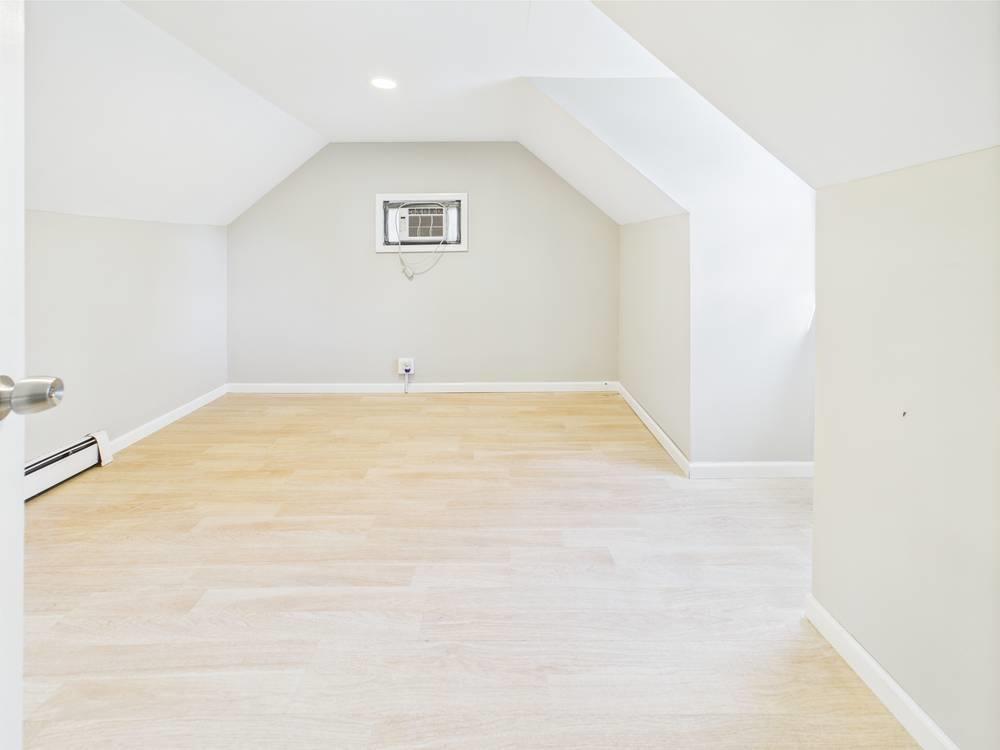Single Family State  Suffolk County, NY 11798, MLS-862547-13