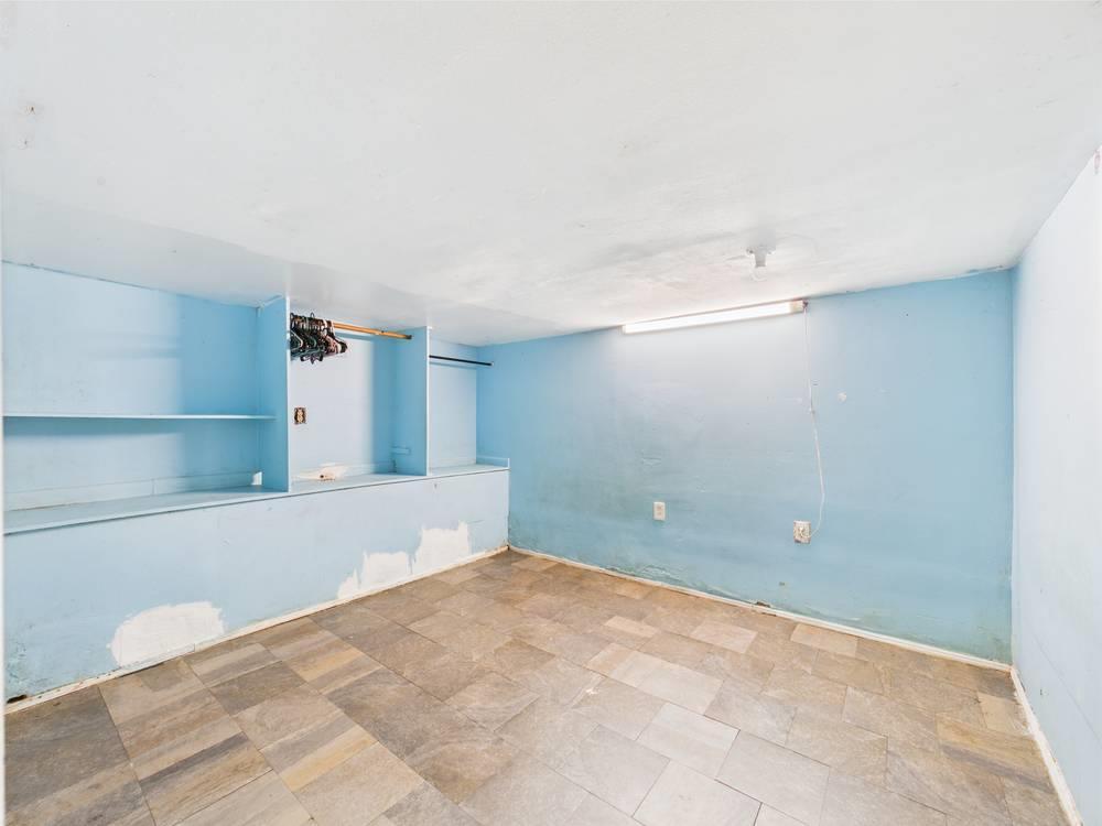 Single Family State  Suffolk County, NY 11798, MLS-862547-16