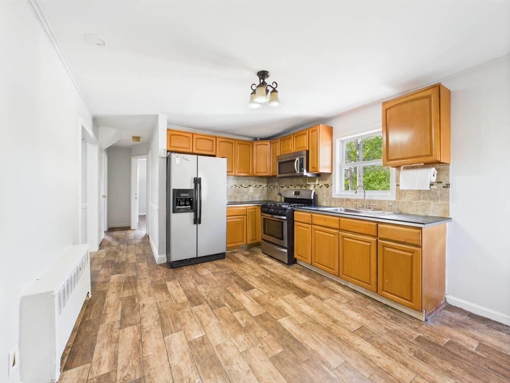 Single Family State  Suffolk County, NY 11798, MLS-862547-6