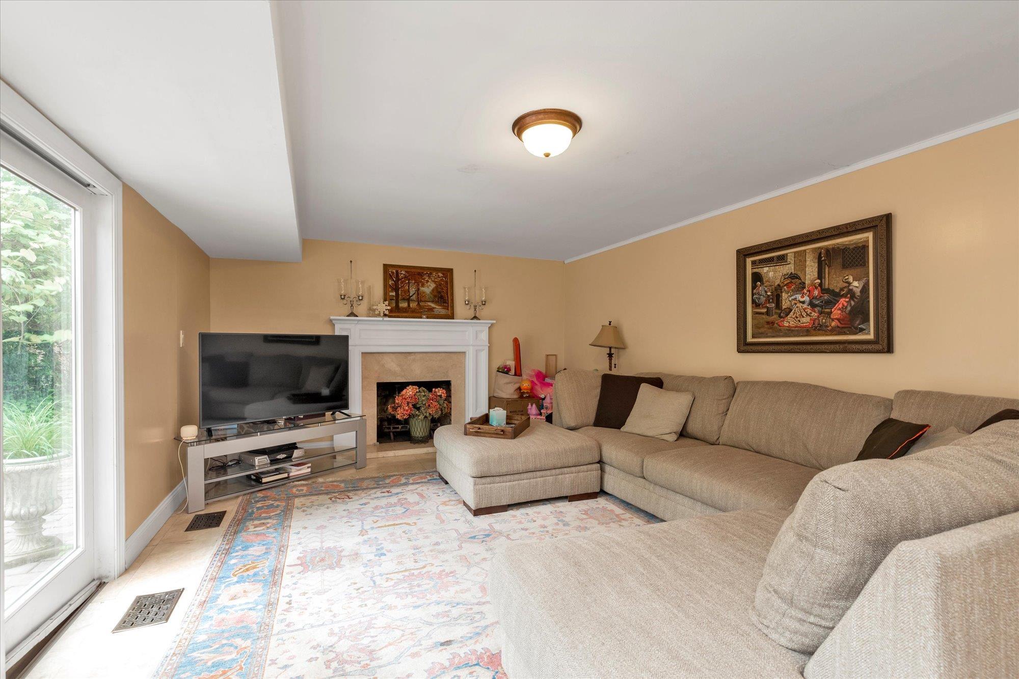 Single Family Nottingham  Nassau County, NY 11040, MLS-862554-10