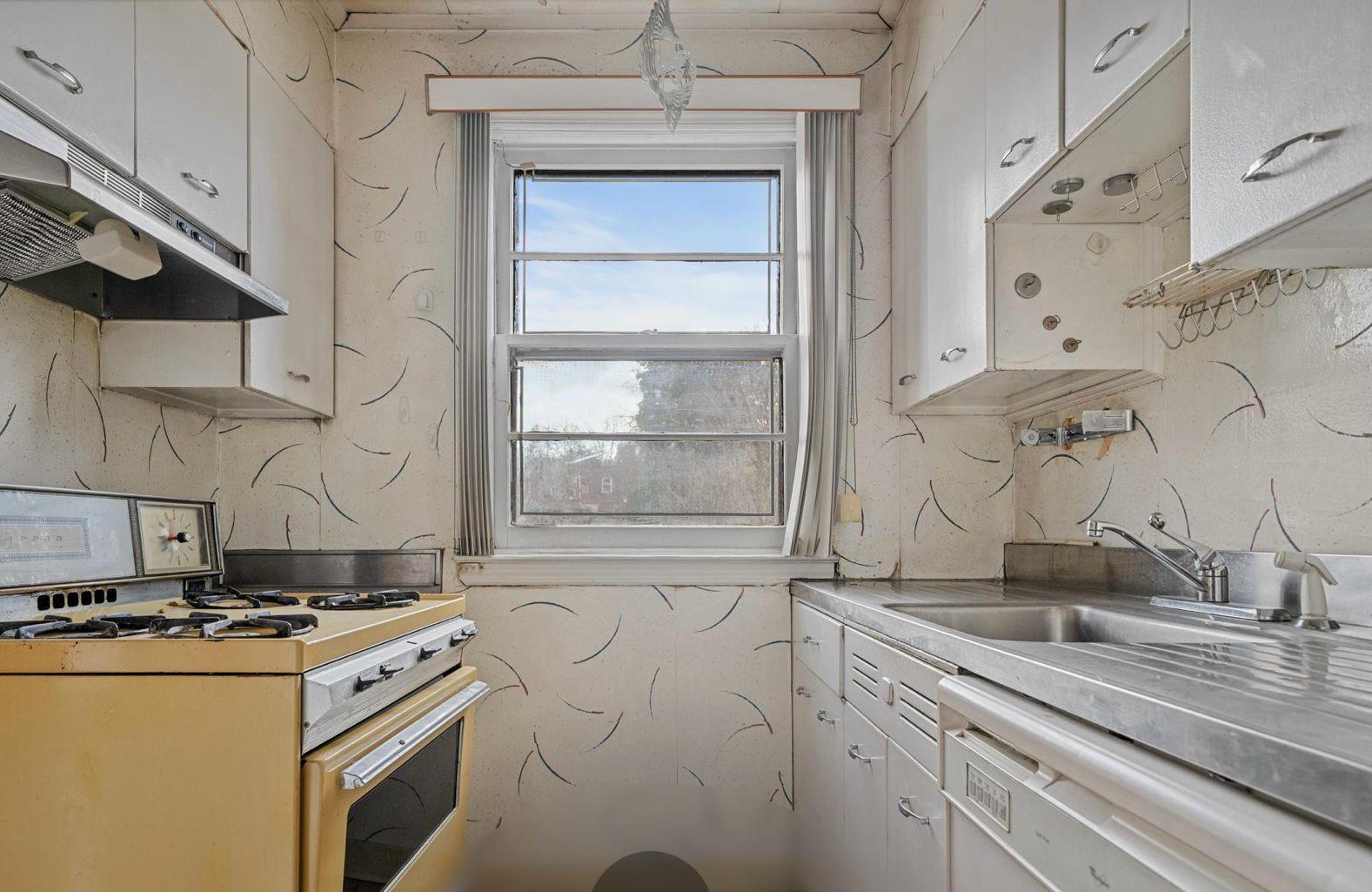 Single Family 76th  Queens, NY 11367, MLS-862557-6