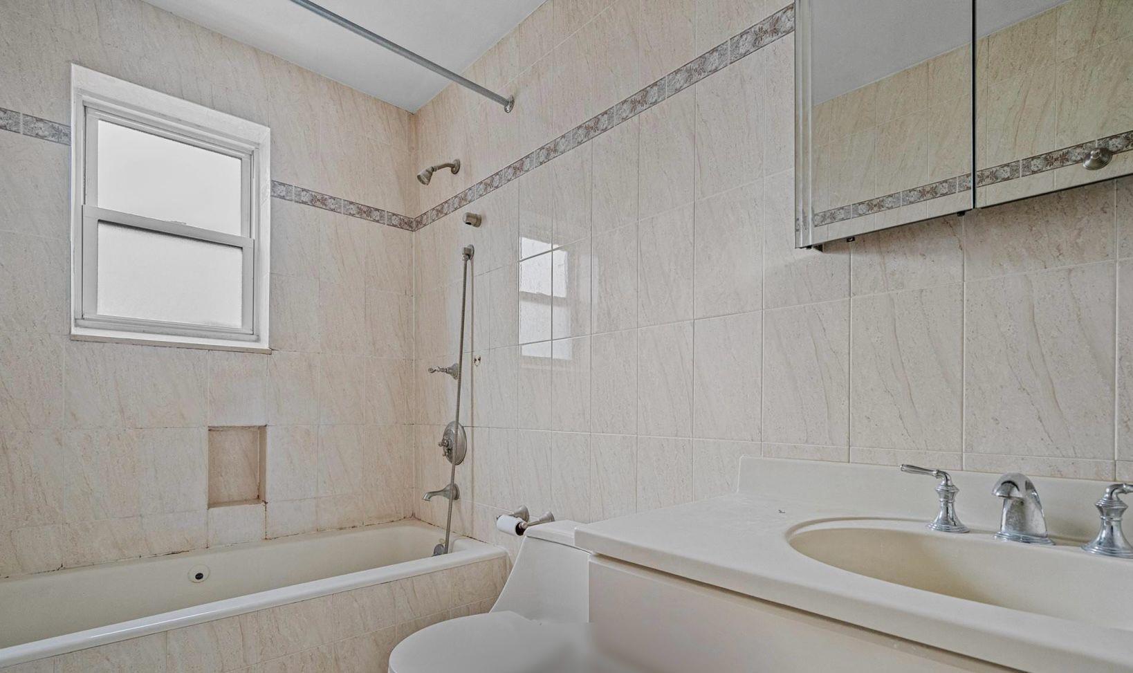 Single Family 76th  Queens, NY 11367, MLS-862557-9